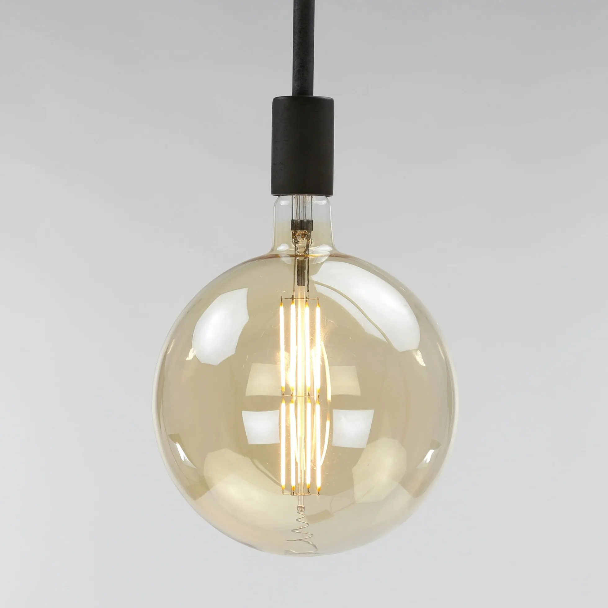 Ampoule globe 20 cm ambré LED filament lumière chaude (E27)