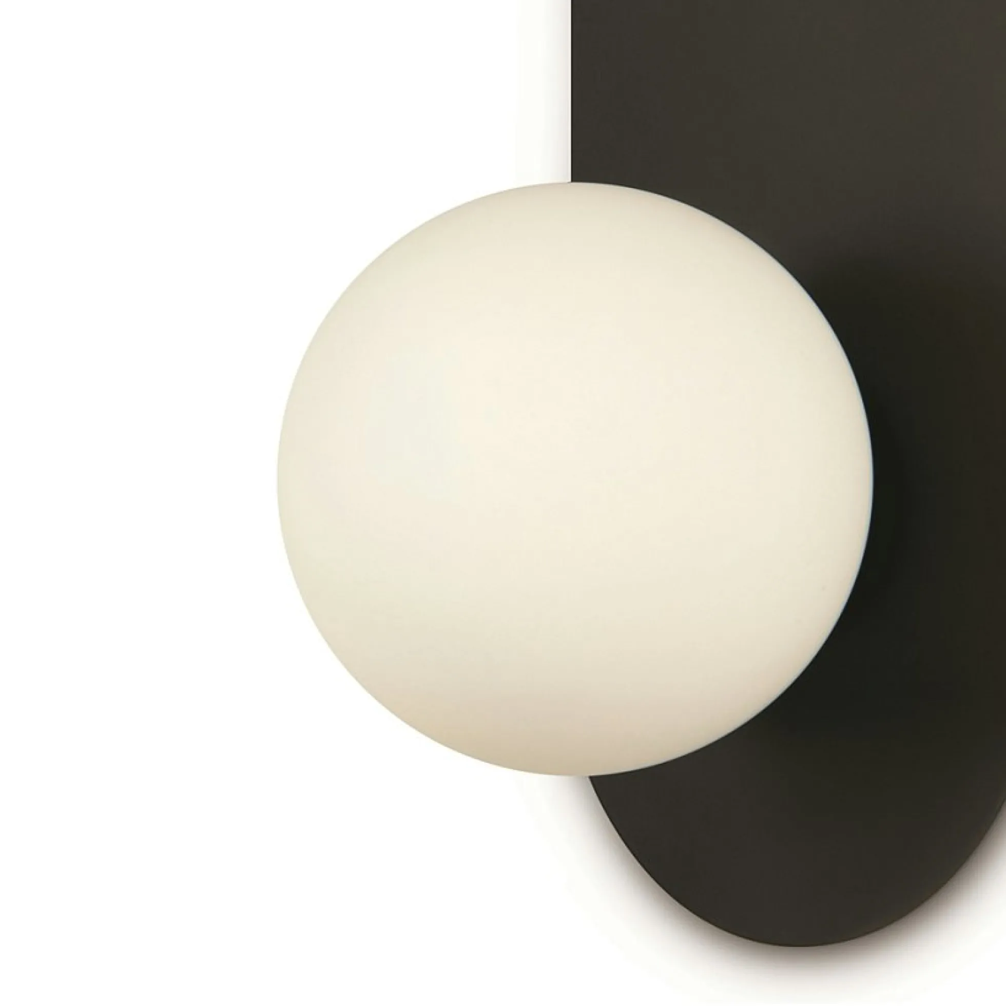 Applique globe en verre avec support noir, style design MESA