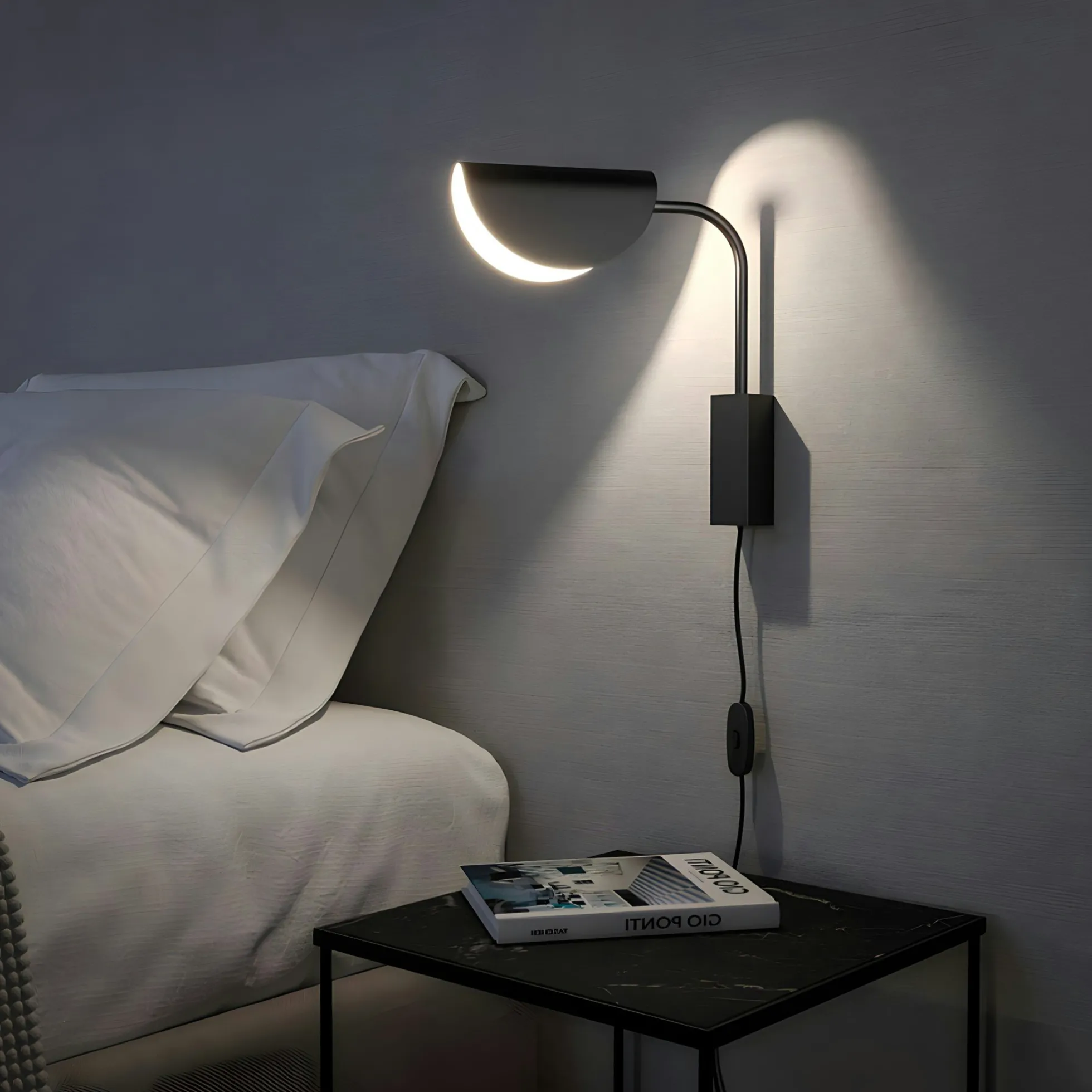 Applique murale chambre – abat‑jour plié noir LENORE