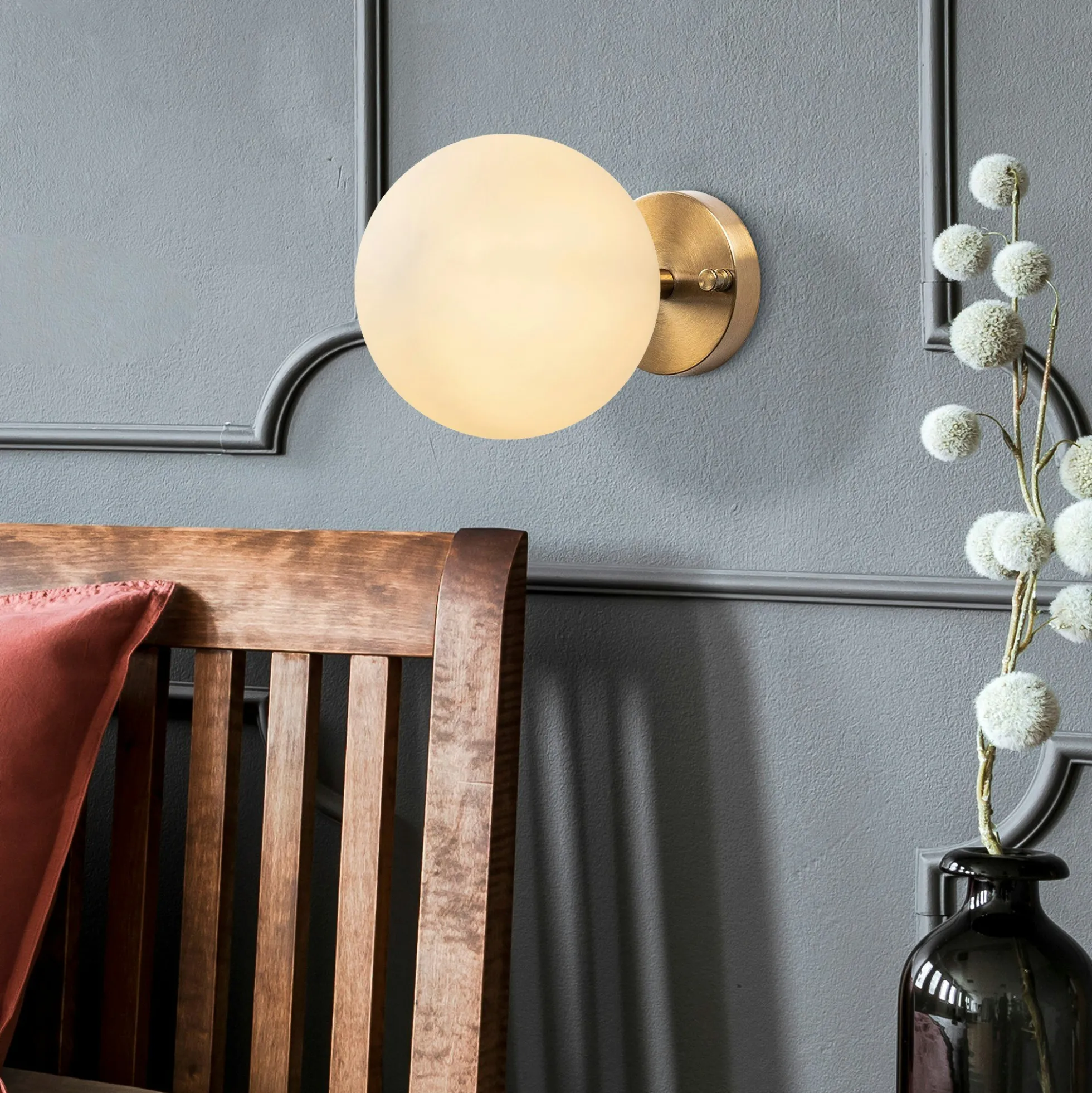 Applique murale moderne, globe blanc socle doré SIERRE