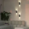 Applique murale noire – forme pliée, éclairage haut bas MESA