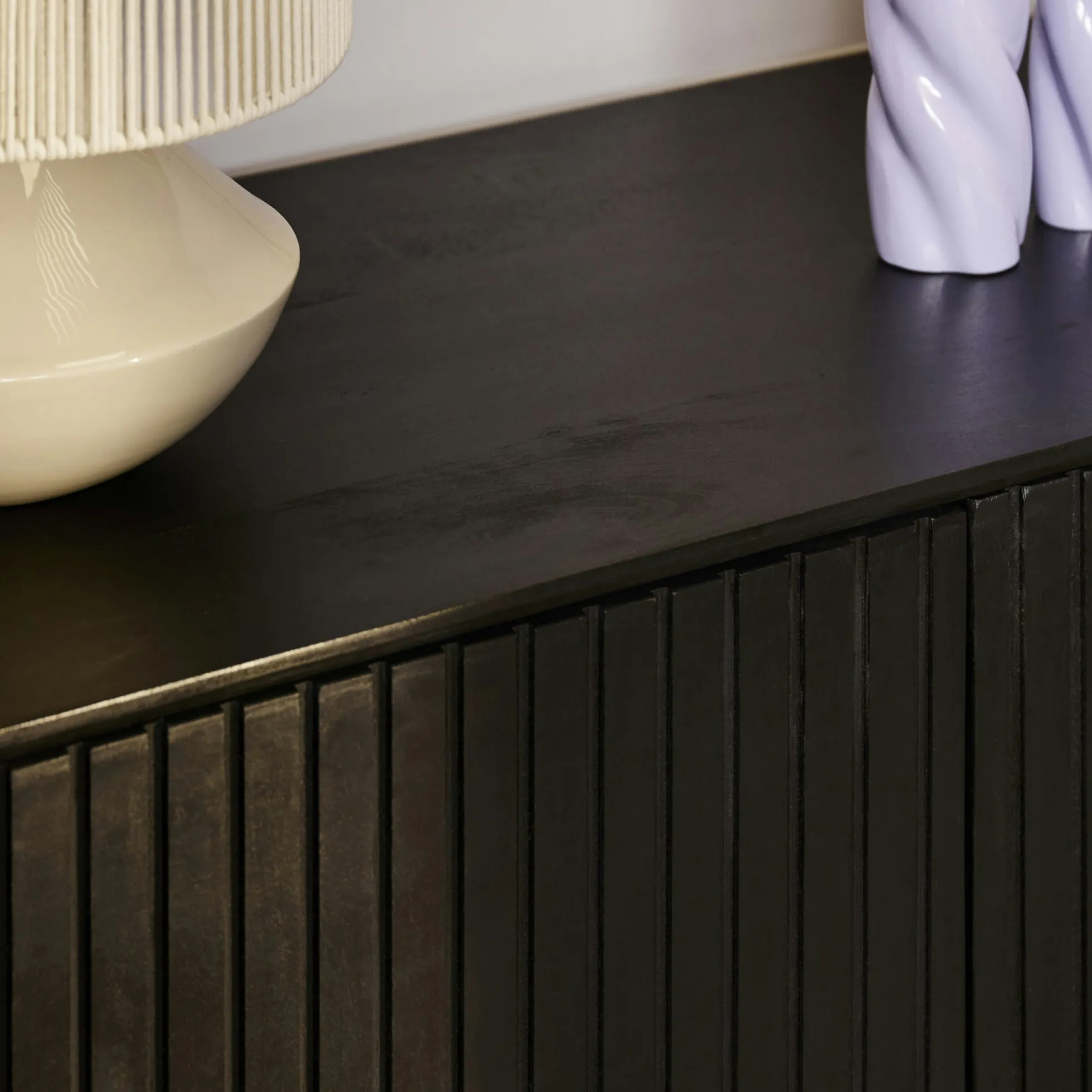 Buffet bois noir 3 portes rainurées 165 cm CORTINA