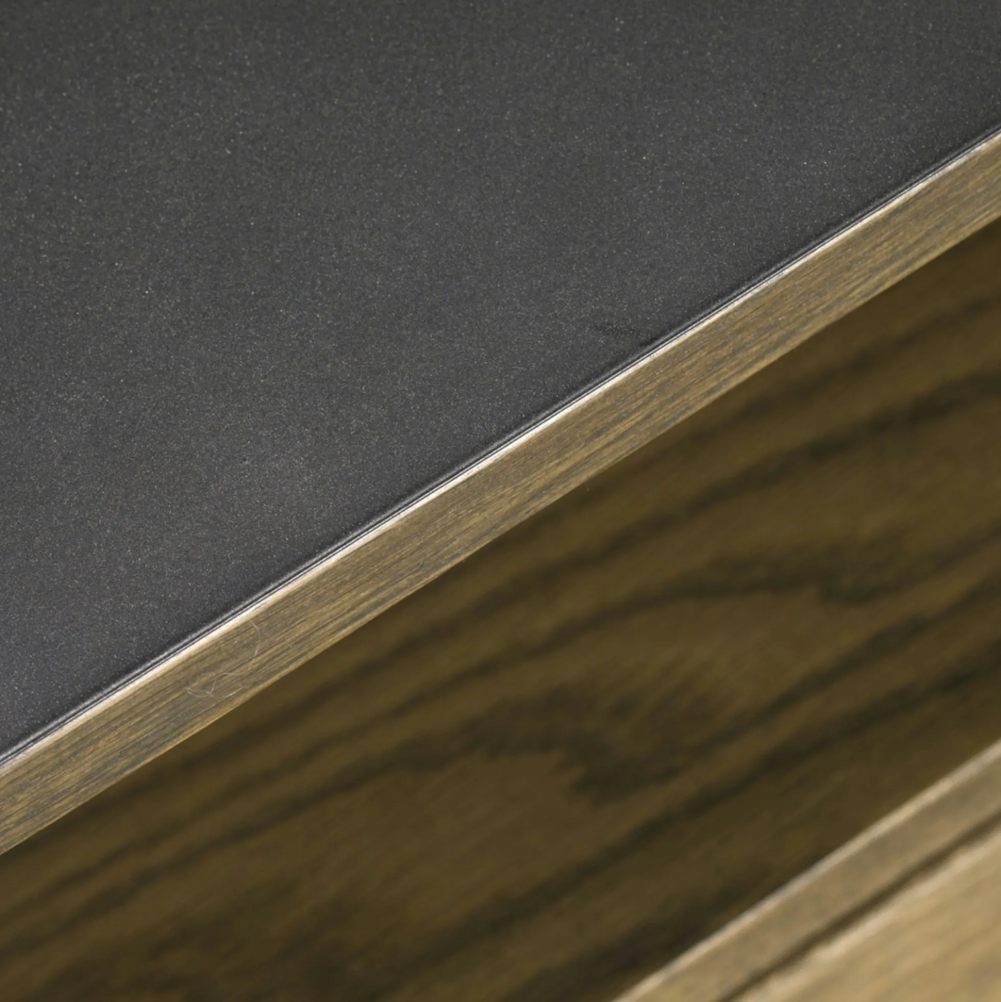 Buffet contemporain chêne massif encadrement métal noir HUDSON