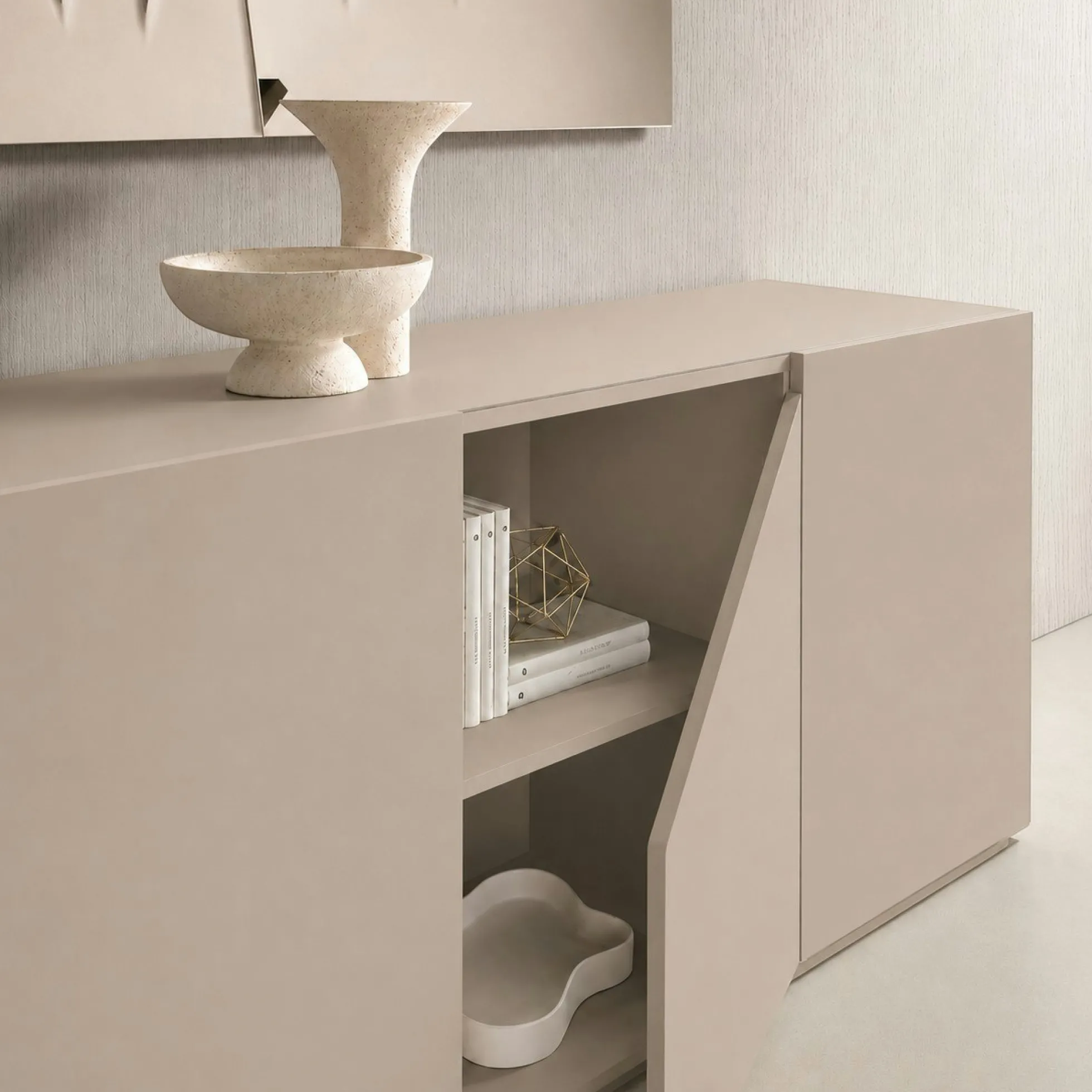 Buffet contemporain taupe à découpe centrale 160 cm LORA
