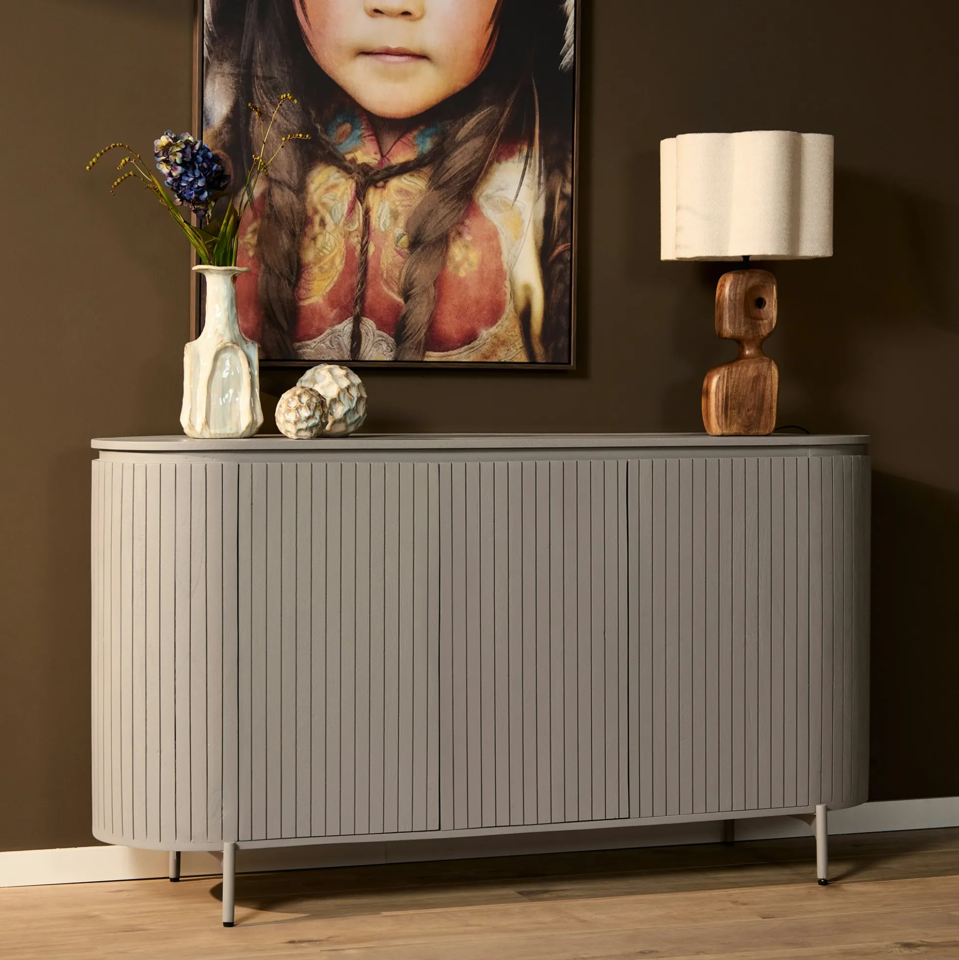 Buffet en bois gris rainuré ovale 3 portes CALERO