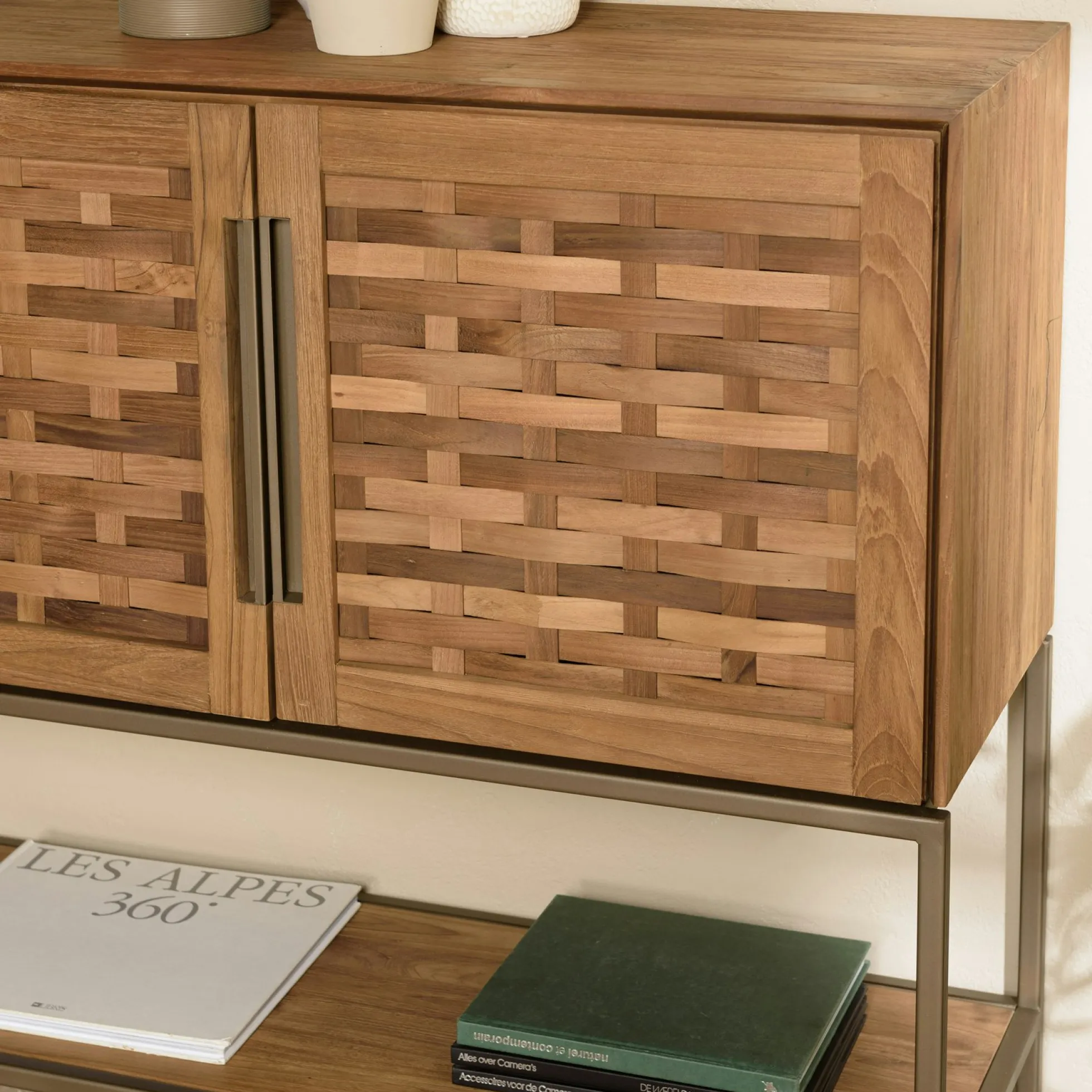 Buffet haut 155 cm 3 portes en teck recyclé sur pied SWING