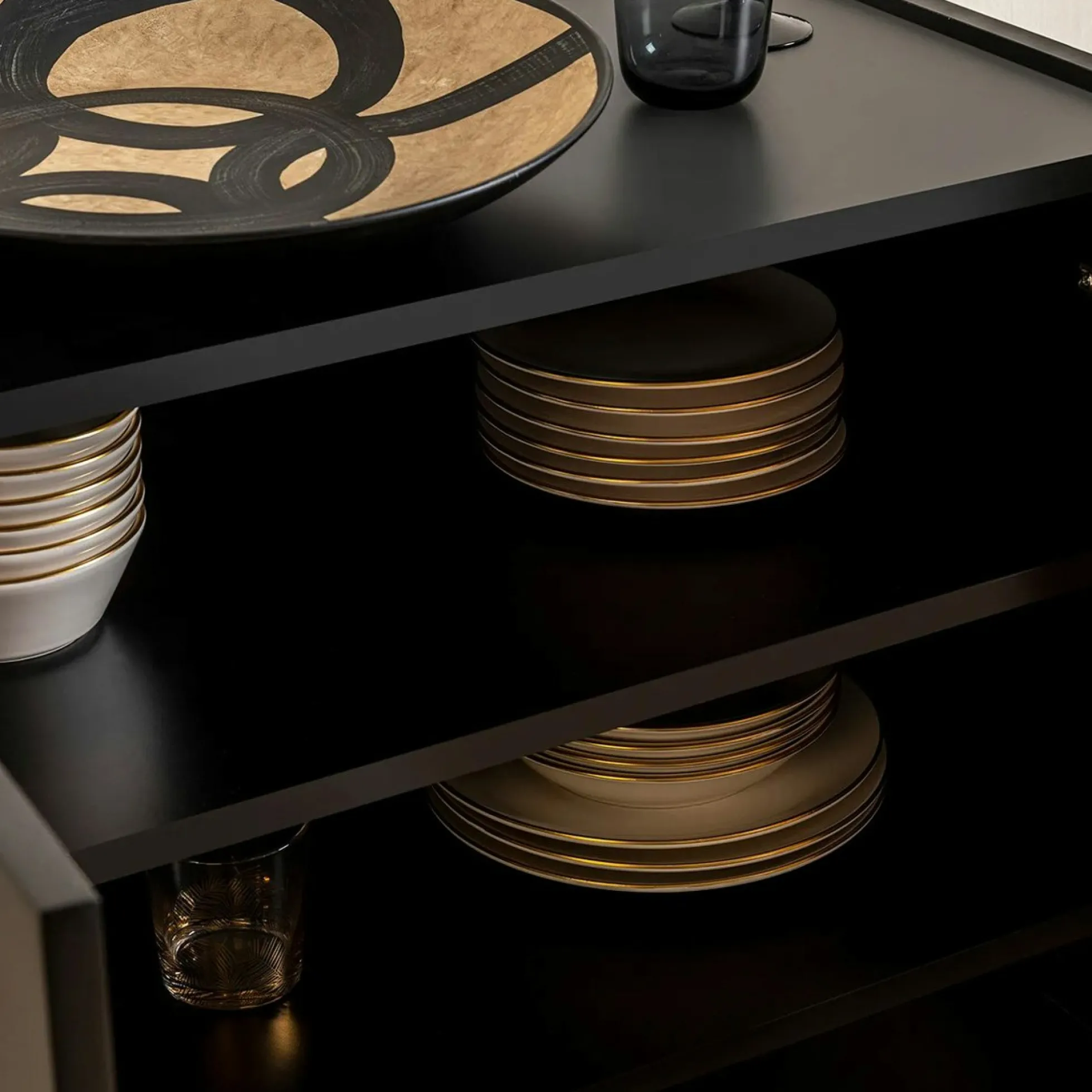 Buffet haut noir 2 portes à cannage organique VAREN