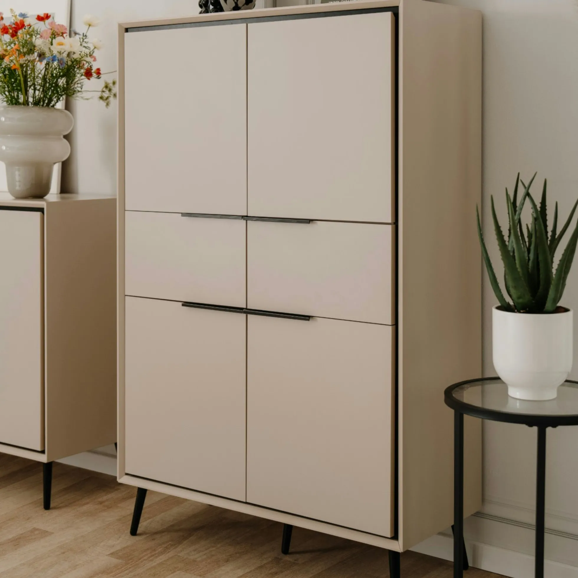 Buffet haut taupe 4 portes 2 tiroirs AVIO