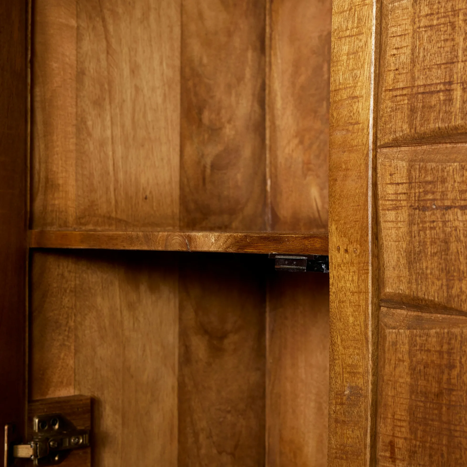 Buffet vaisselier en bois 2 portes décor damier UDA