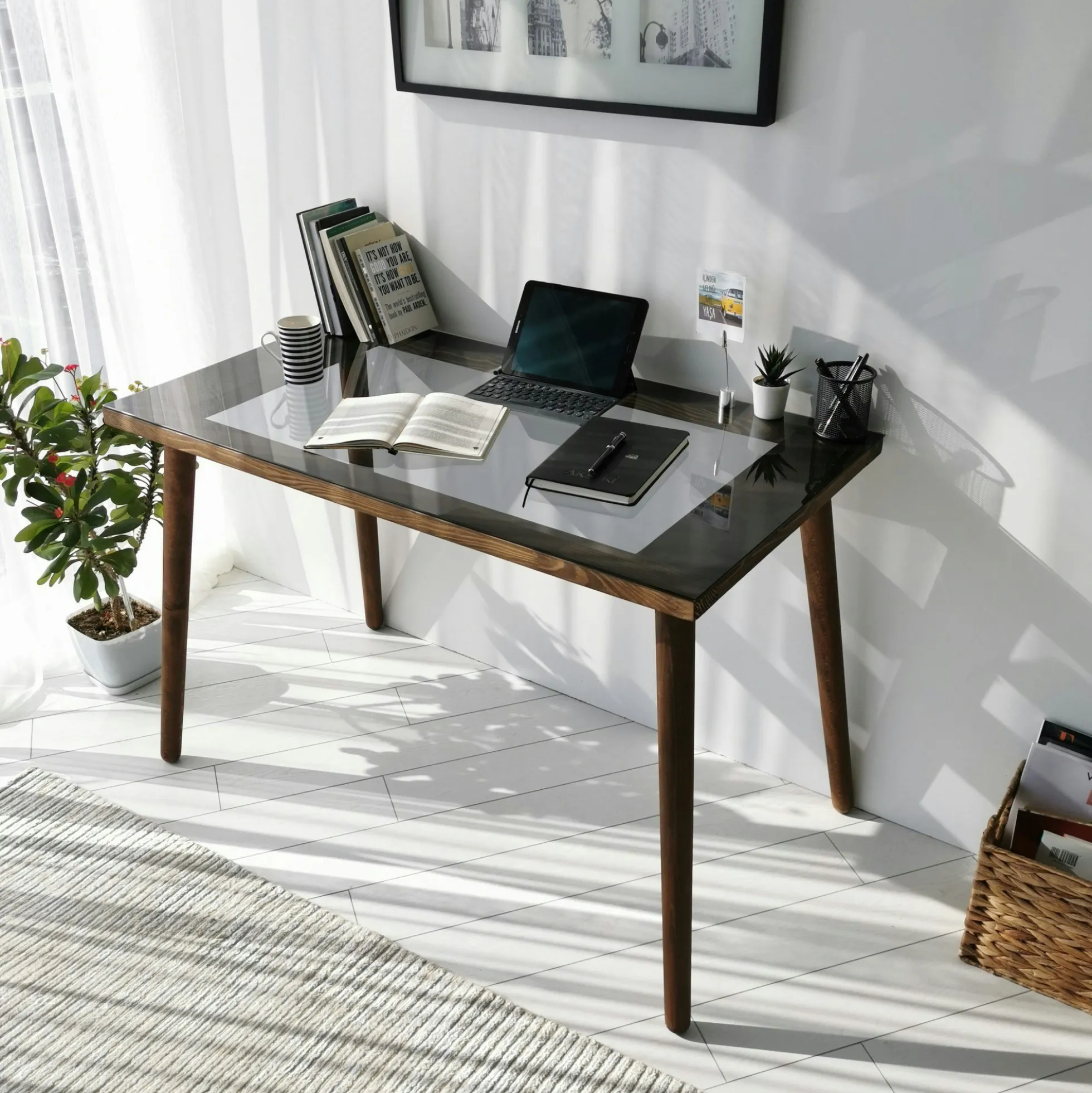 Bureau en bois foncé et verre noir - style moderne ANZIO