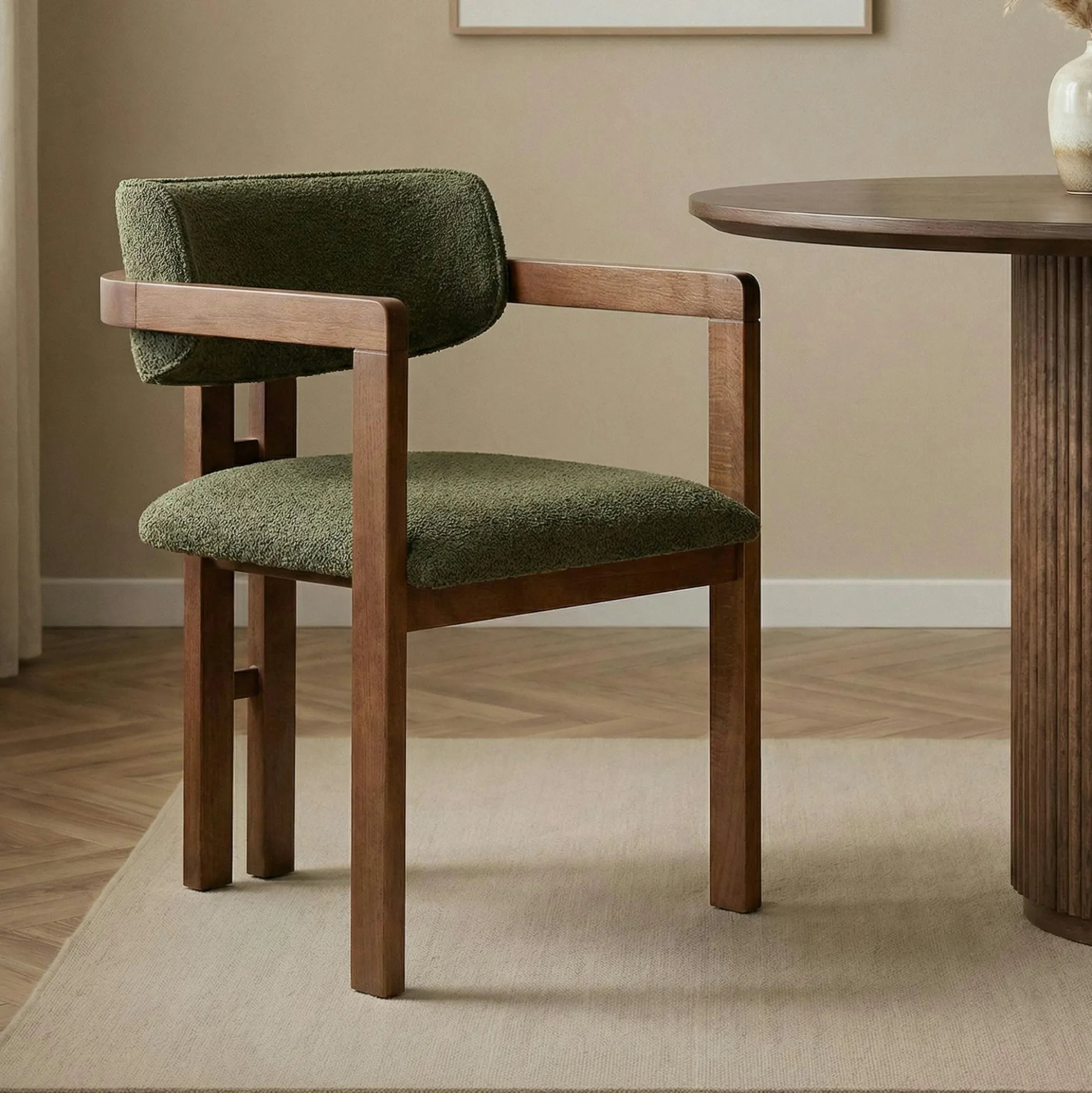 Chaise avec accoudoirs bois et tissu vert MARFA