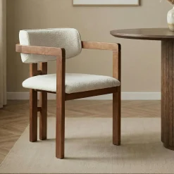 Chaise avec accoudoirs design bois et tissu blanc MARFA