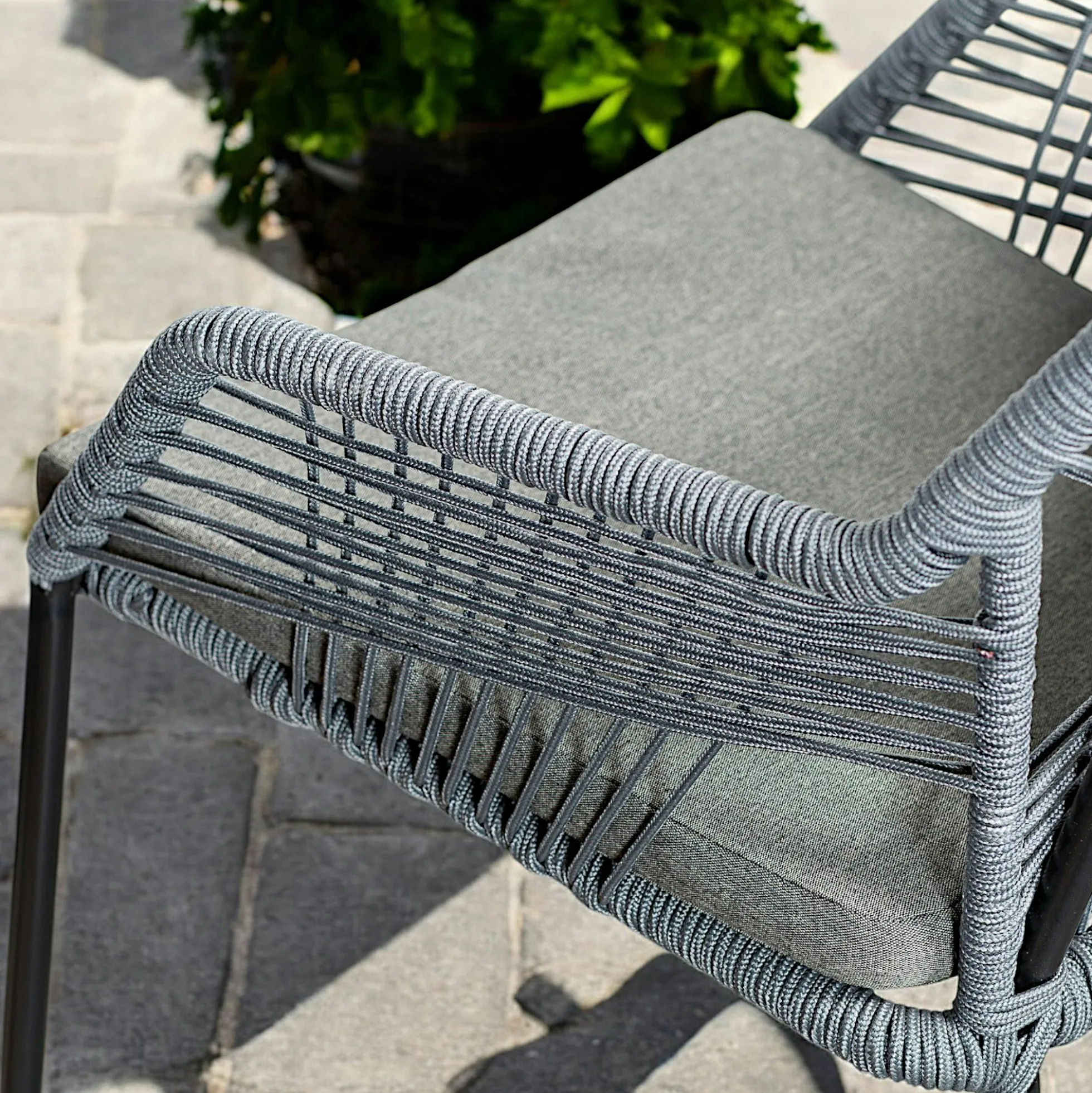 Chaise de jardin en corde tressée grise GRENADE