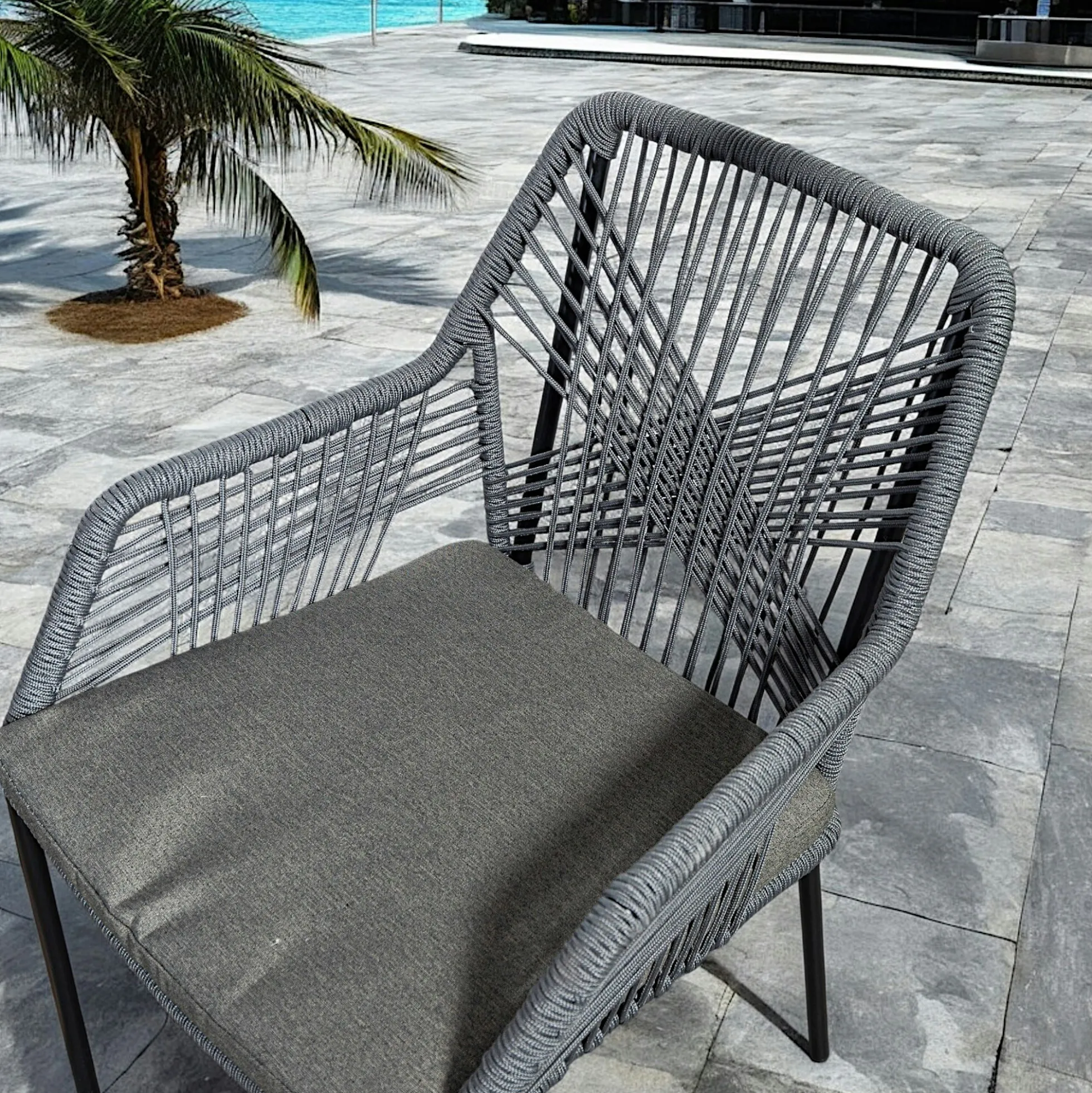 Chaise de jardin en corde tressée grise GRENADE