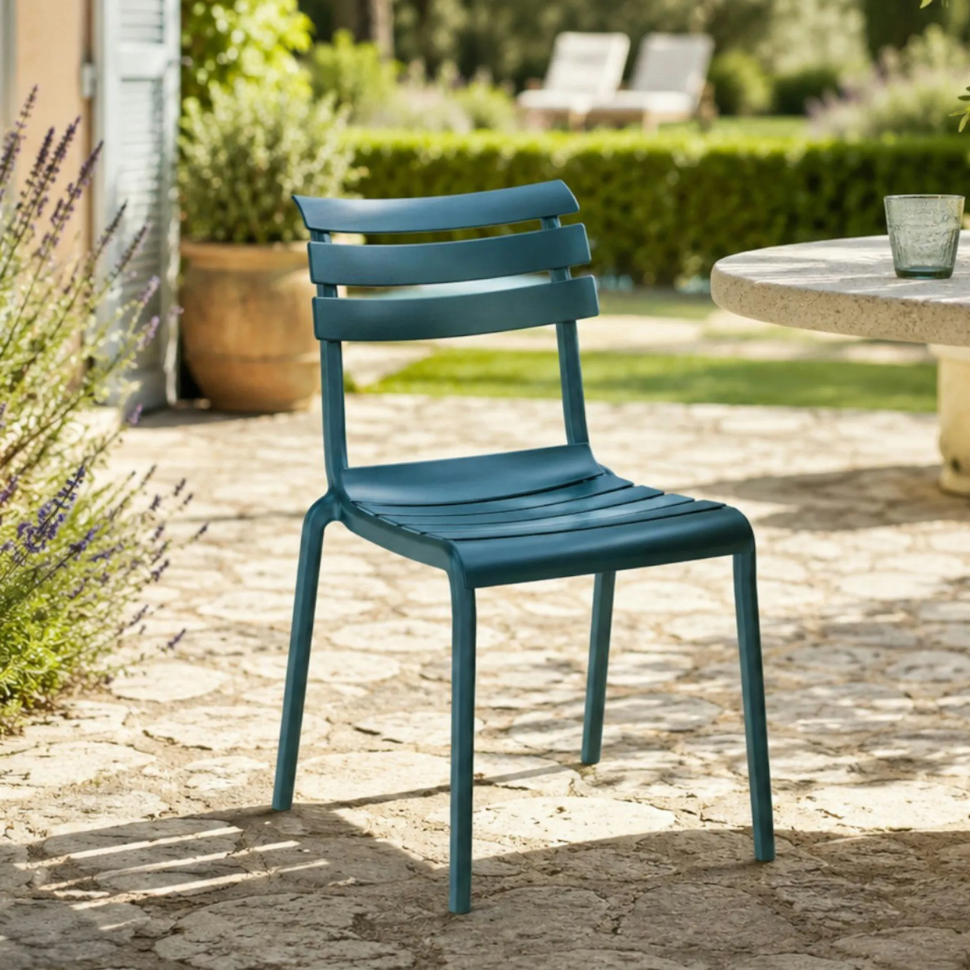 Chaise de jardin en plastique bleu (lot de 2) LUGANO
