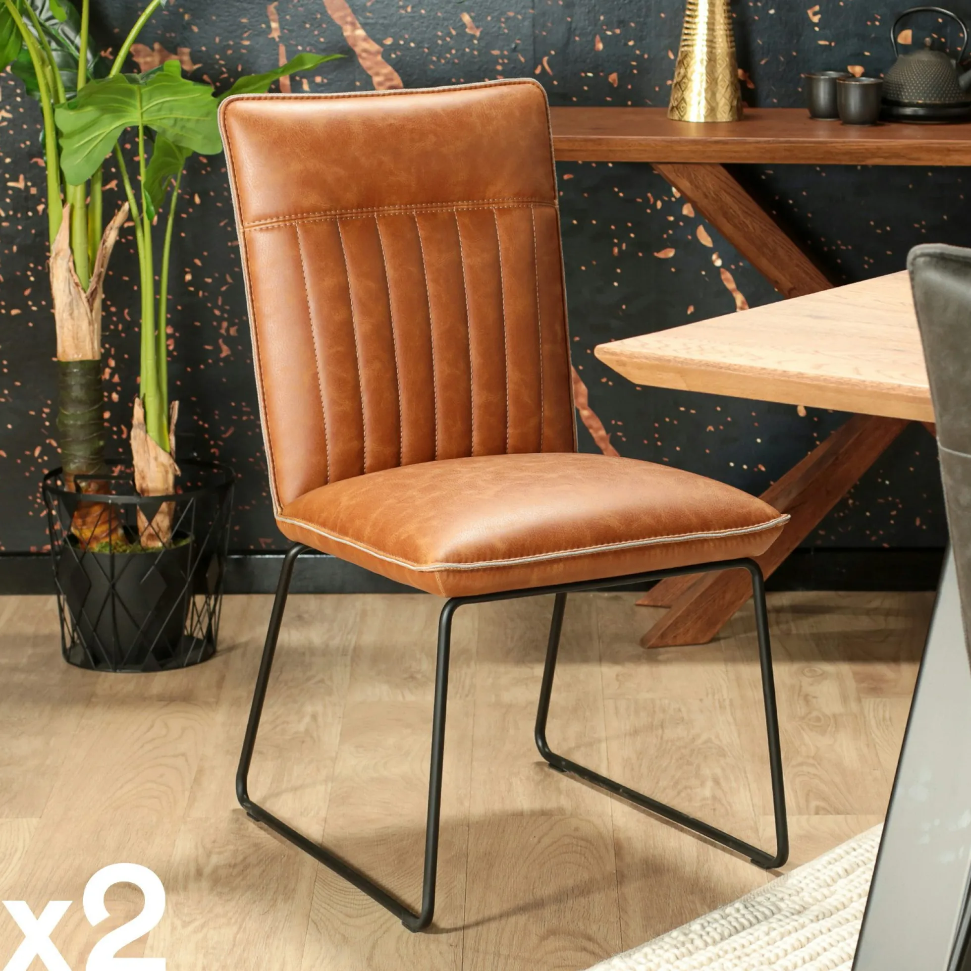 Chaise de salle à manger camel used OKA (lot de 2)