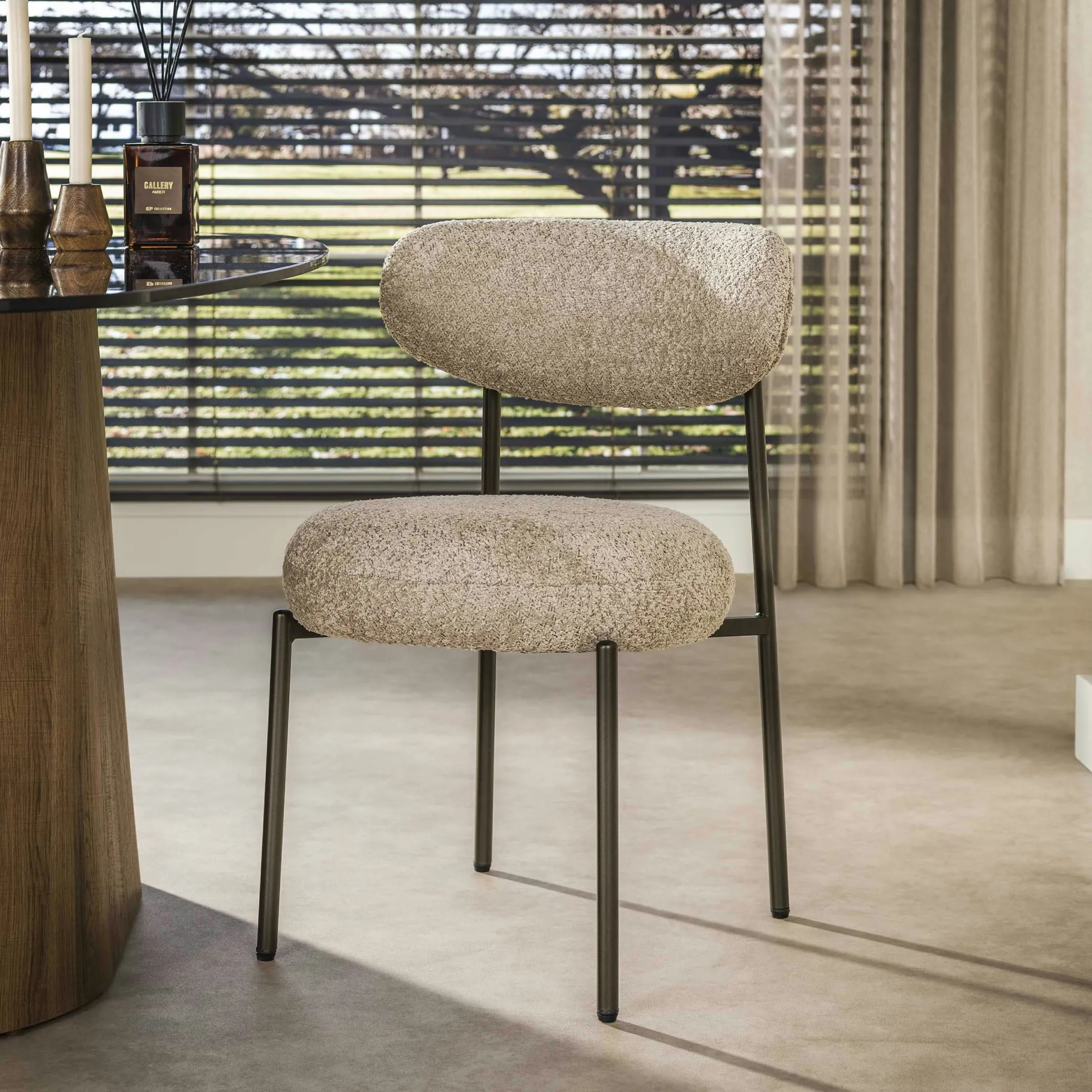 Chaise de salle à manger en bouclette sable pied bronze (lot de 2) CREEK