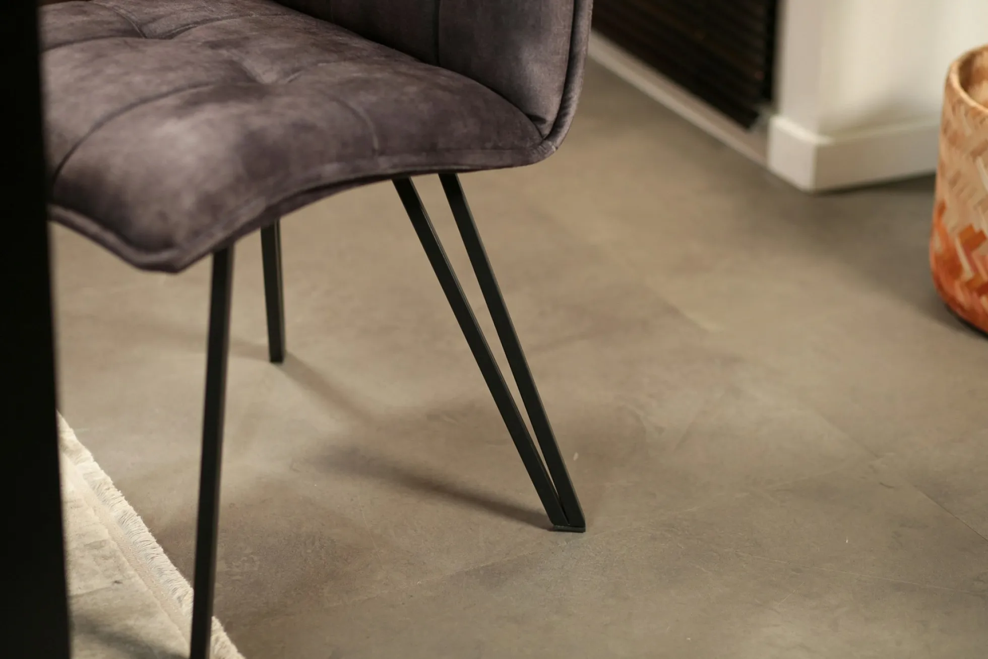 Chaise de salle à manger gris anthracite avec pieds épingle (lot de 2) MALMOE