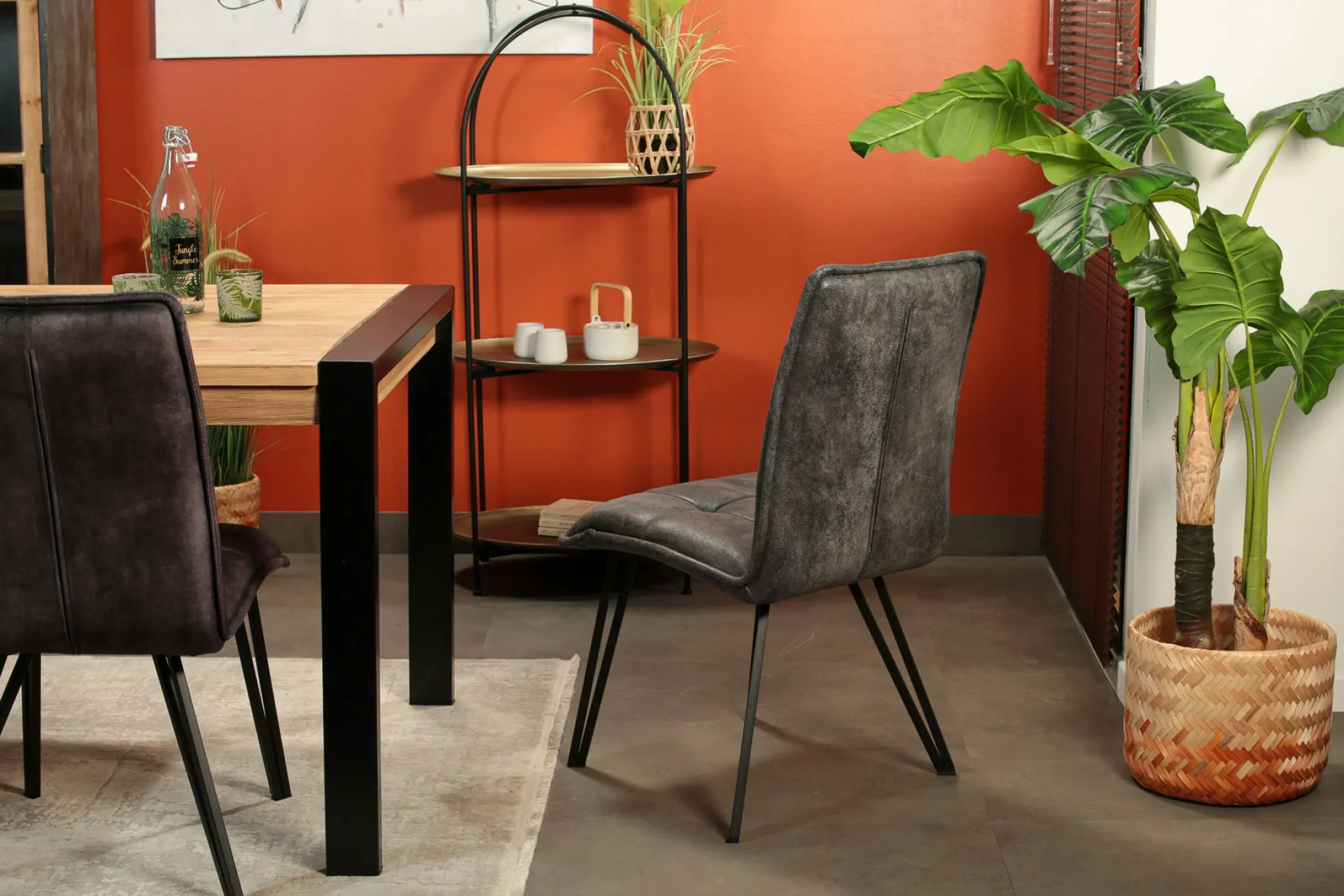 Chaise de salle à manger gris sombre avec pieds épingle (lot de 2) MALMOE