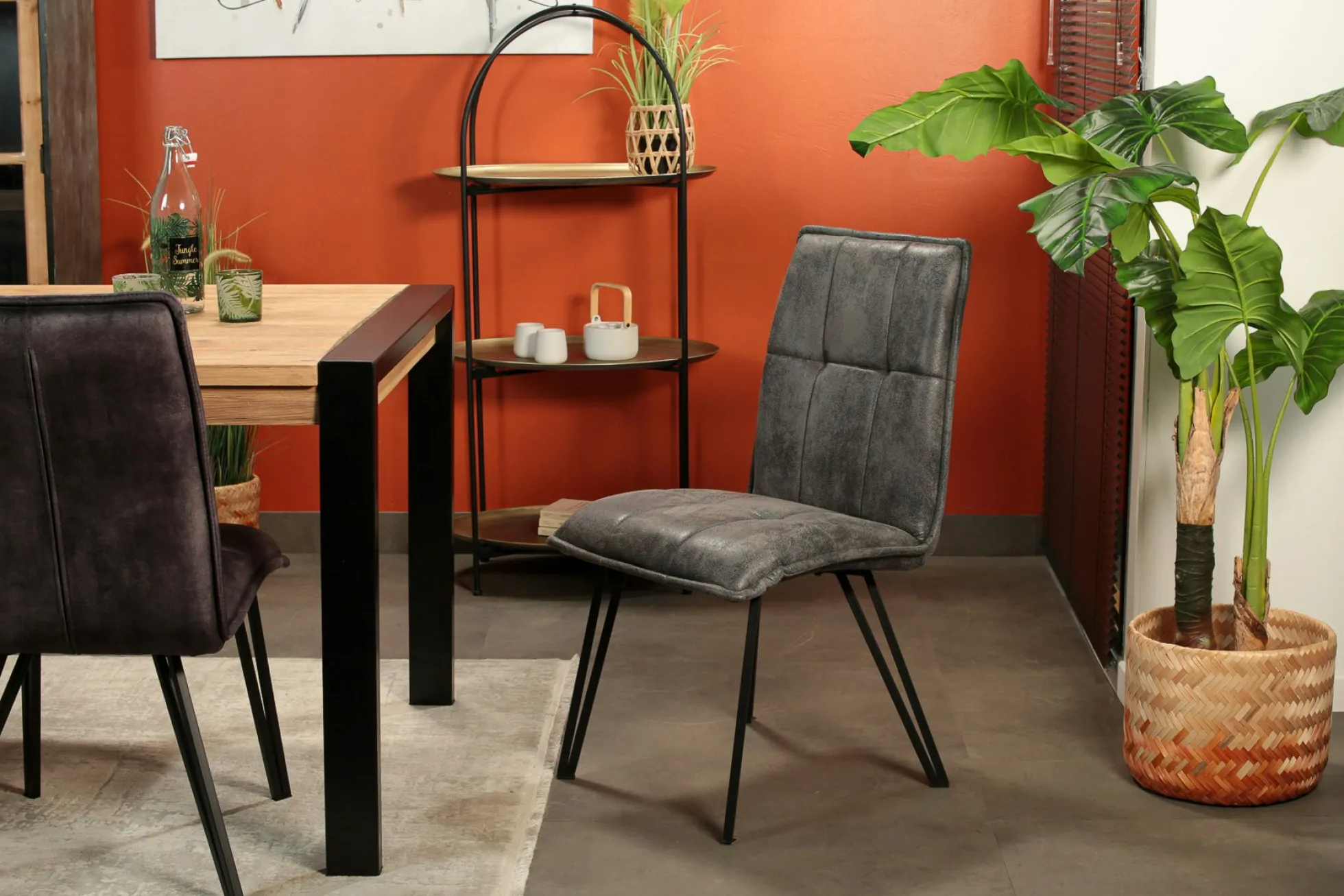 Chaise de salle à manger gris sombre avec pieds épingle (lot de 2) MALMOE