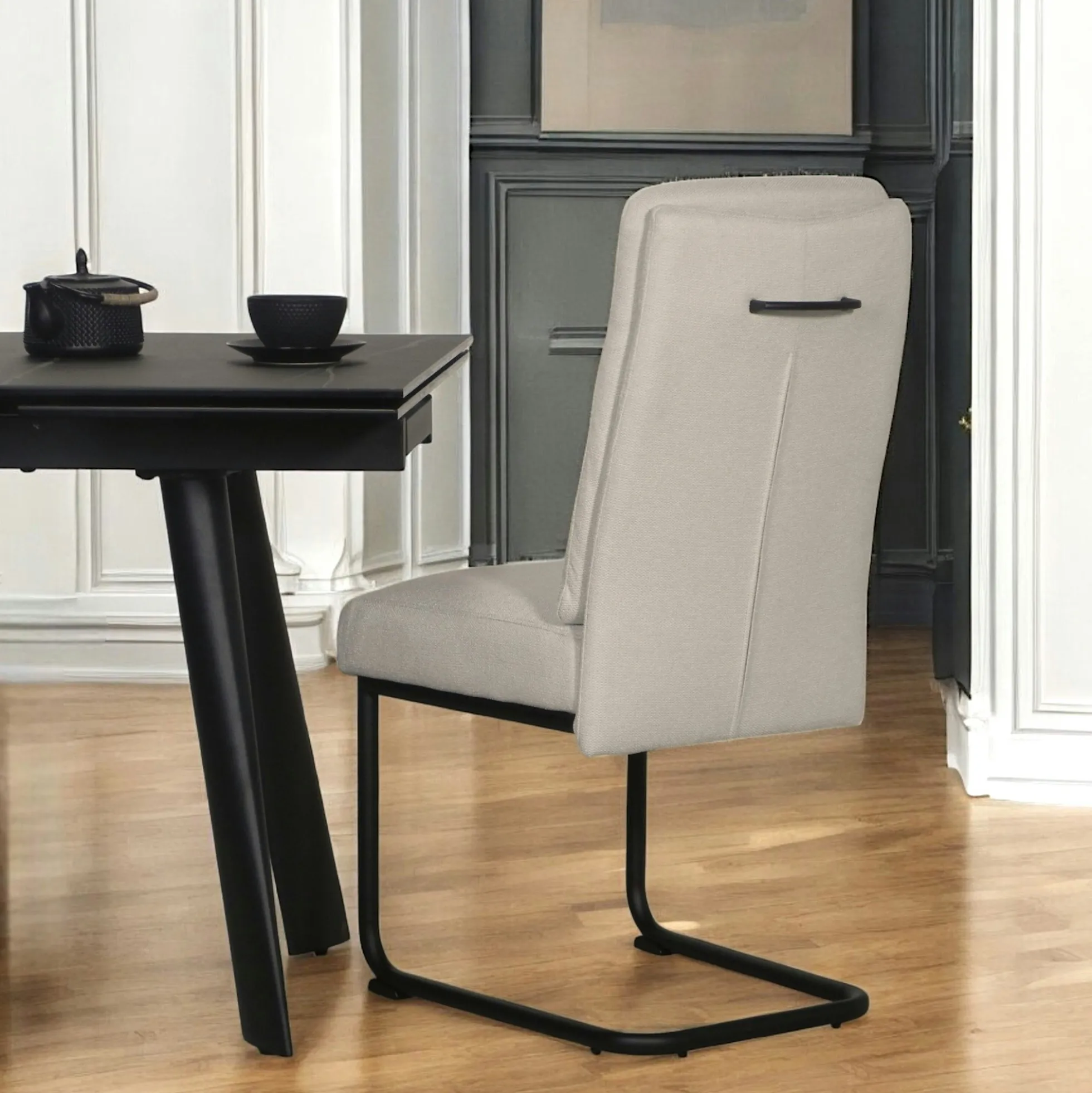 Chaise à dossier haut en tissu beige (lot de 2) LOMBARDIE