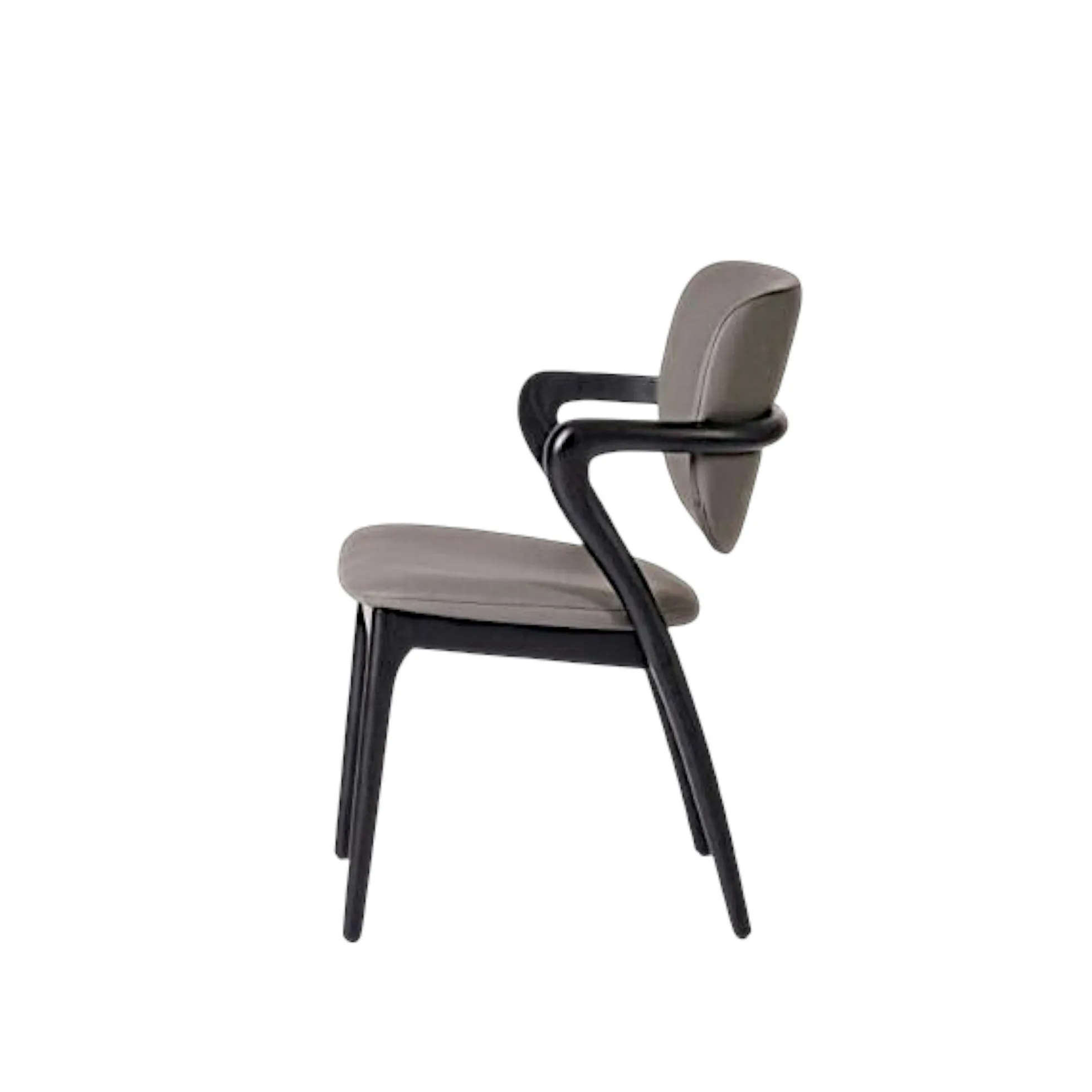 Chaise en cuir gris foncé, accoudoirs bois noir ALDER