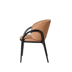 Chaise en cuir marron dos rond accoudoirs bois noir ALDER