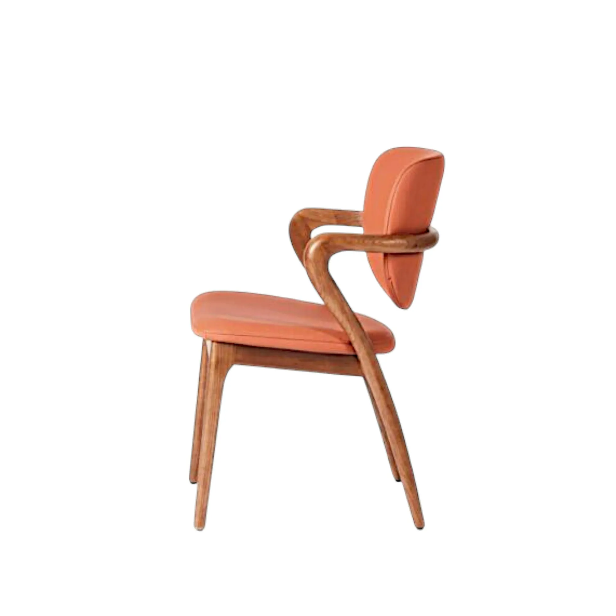Chaise en cuir terracotta, accoudoirs bois brun ALDER