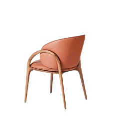 Chaise en cuir terracotta dos rond accoudoirs bois brun ALDER