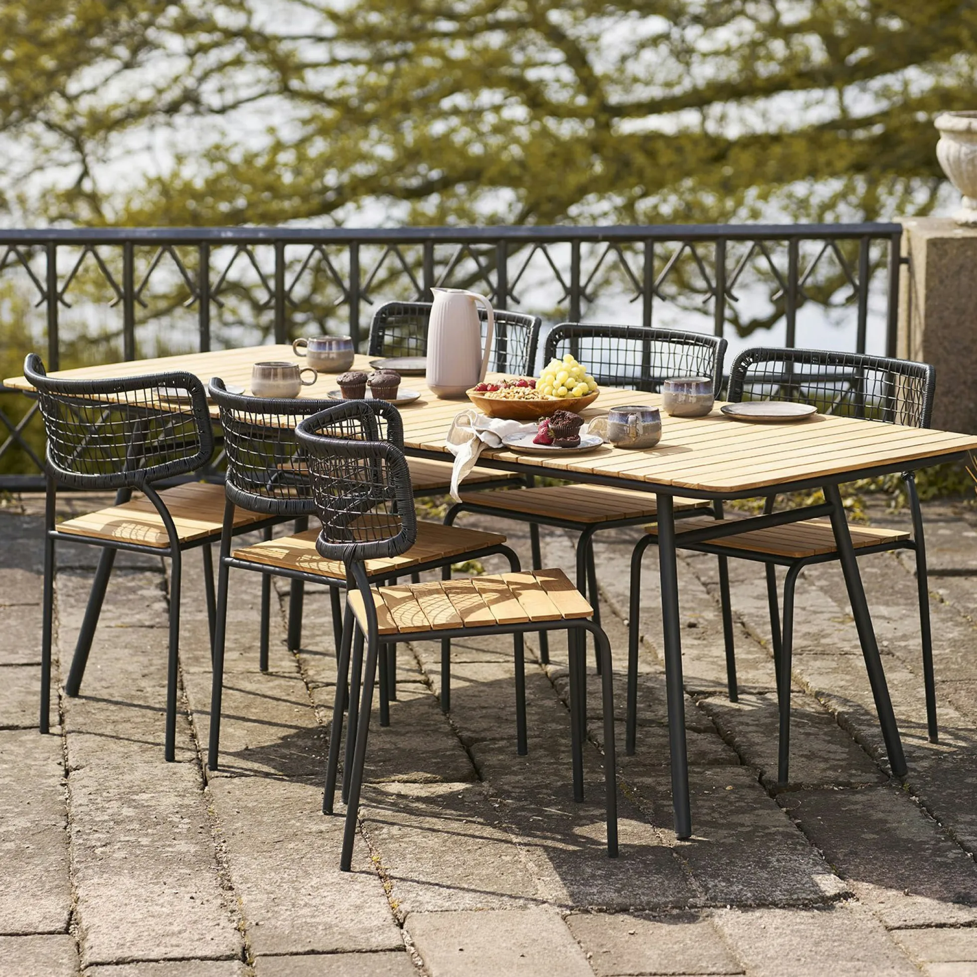 Chaise en teck et métal noir (lot de 2) LAKEWOOD
