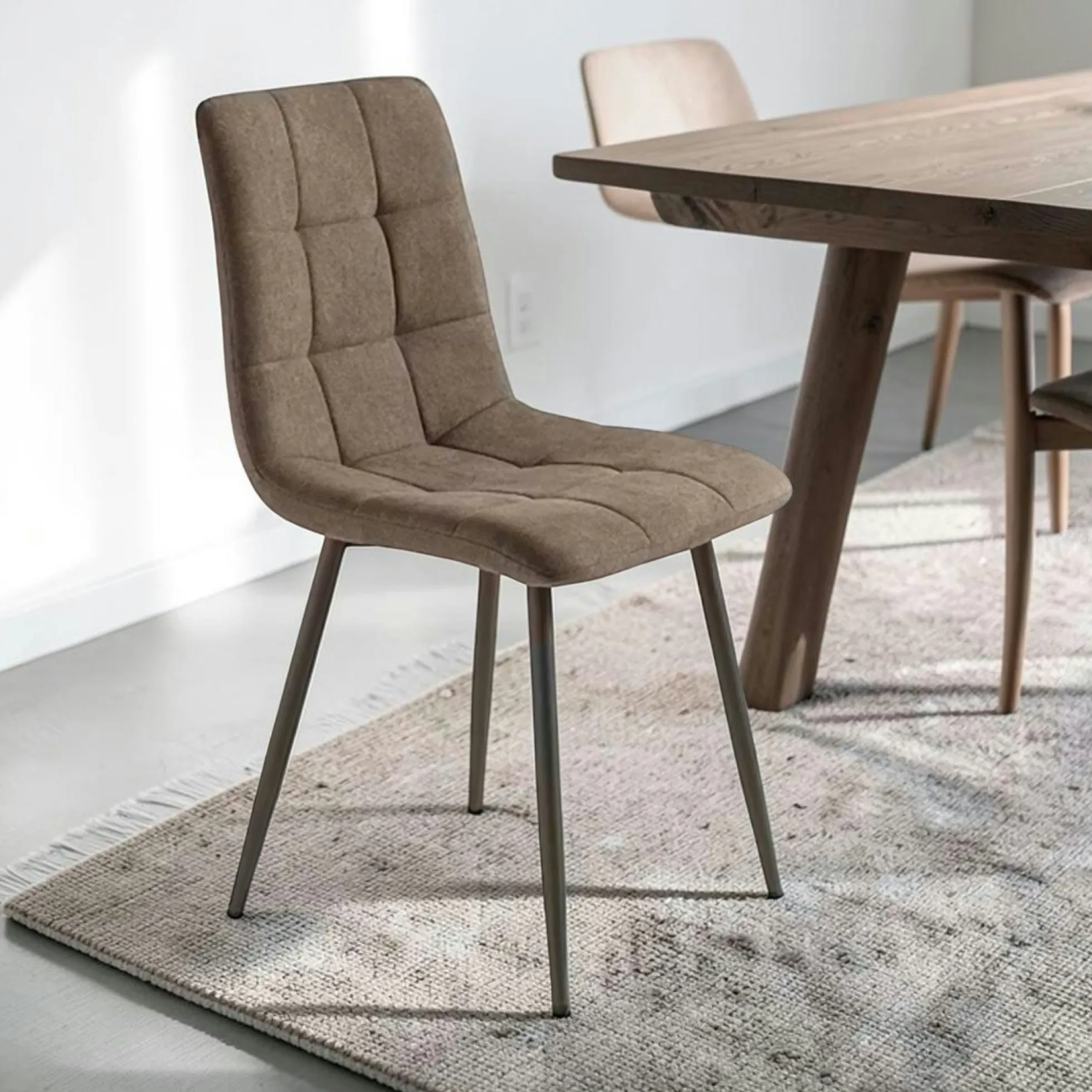 Chaise en tissu marron motif damier (lot de 2) LORA