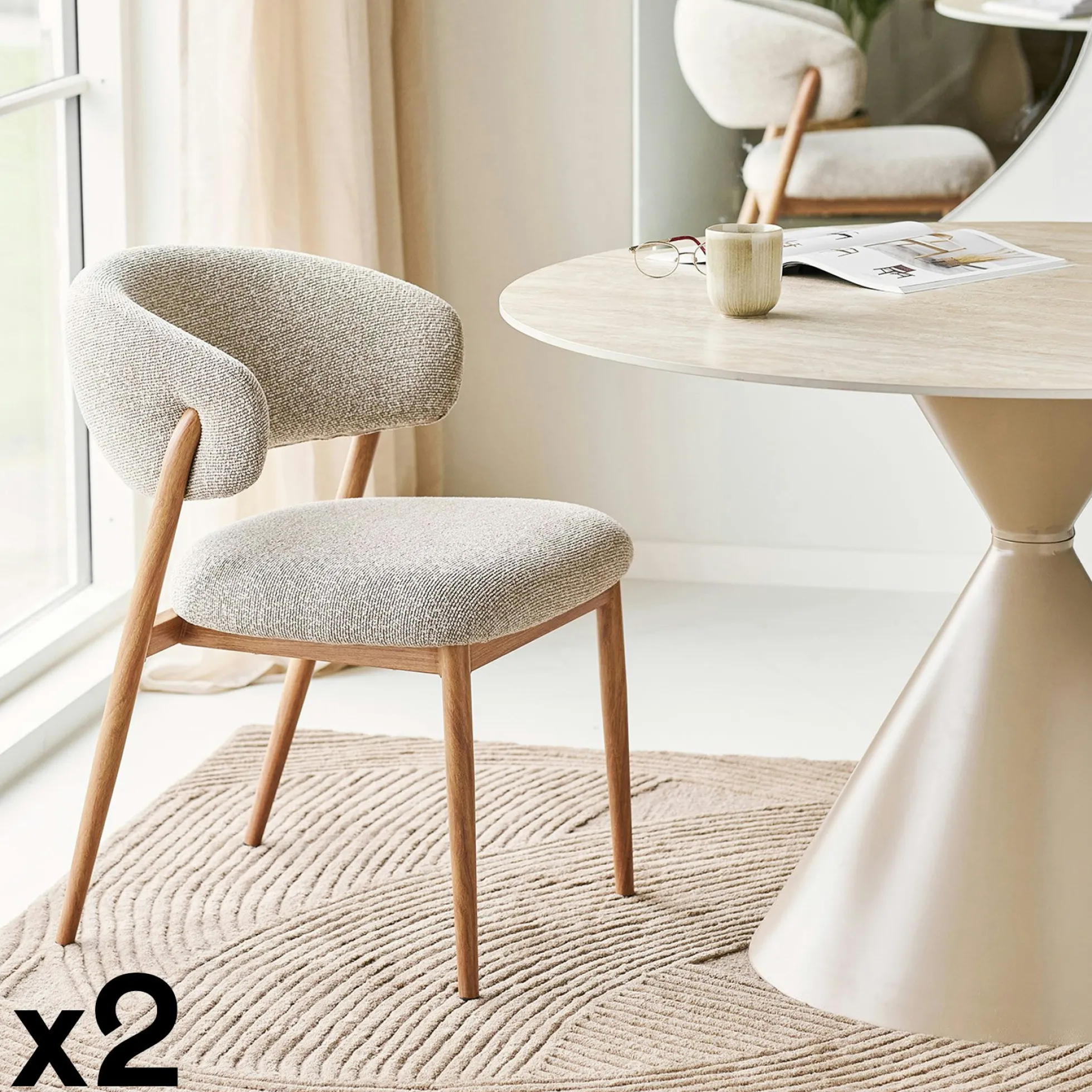 Chaise en tissu polyester sable, structure bois clair (lot de 2) WINO