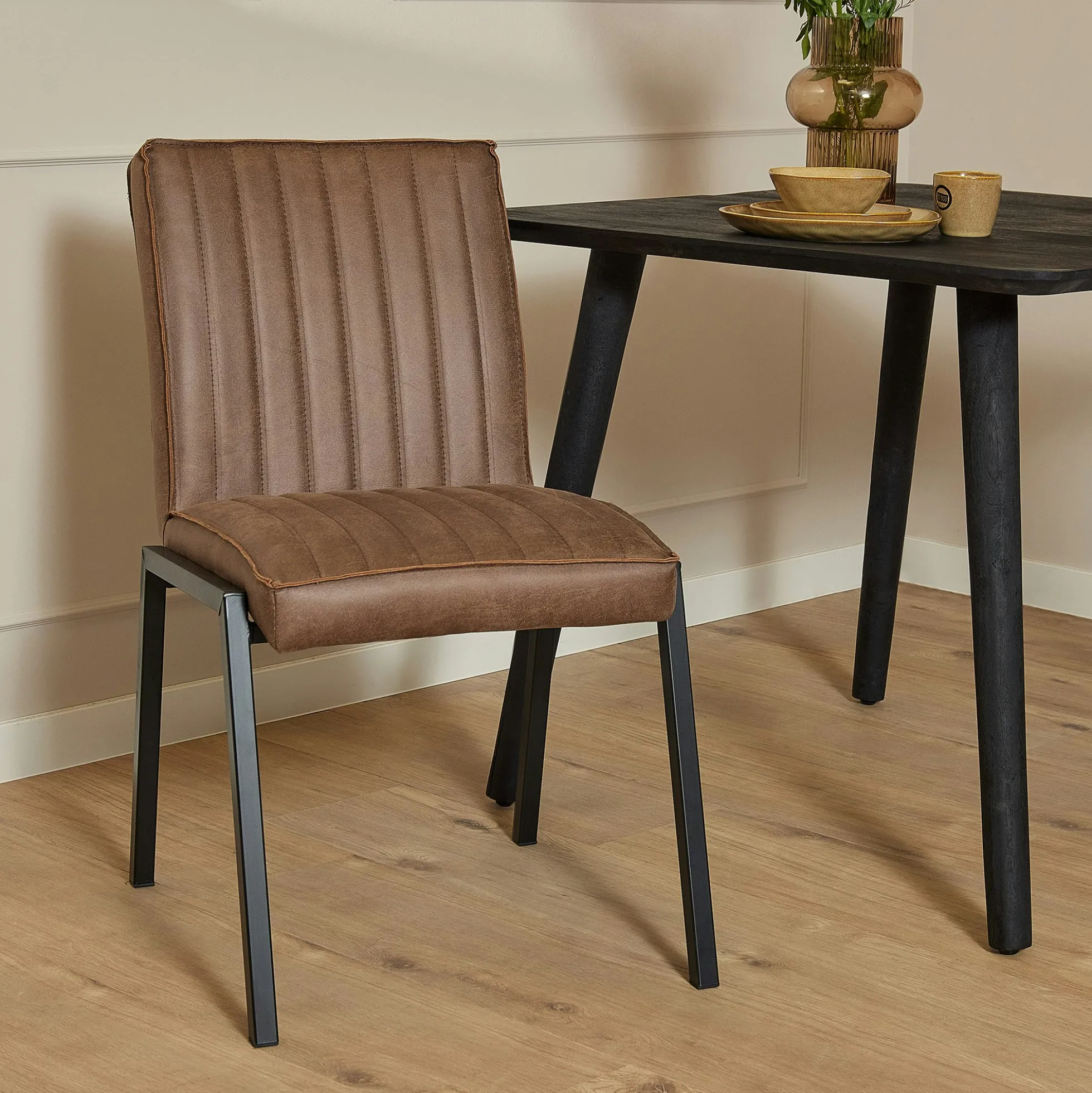 Chaise marron rembourrée à bandes (lot de 2) CORTINA