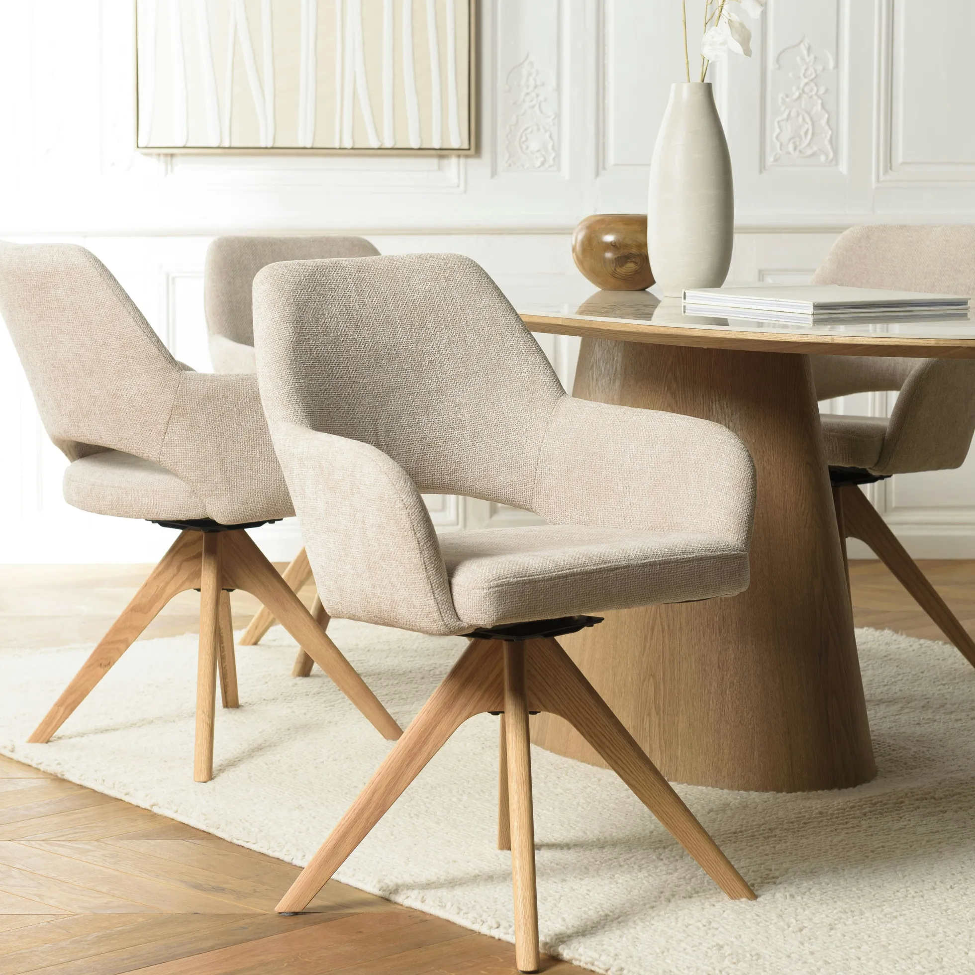Chaise pivotante beige dossier droit - pieds bois LINEA