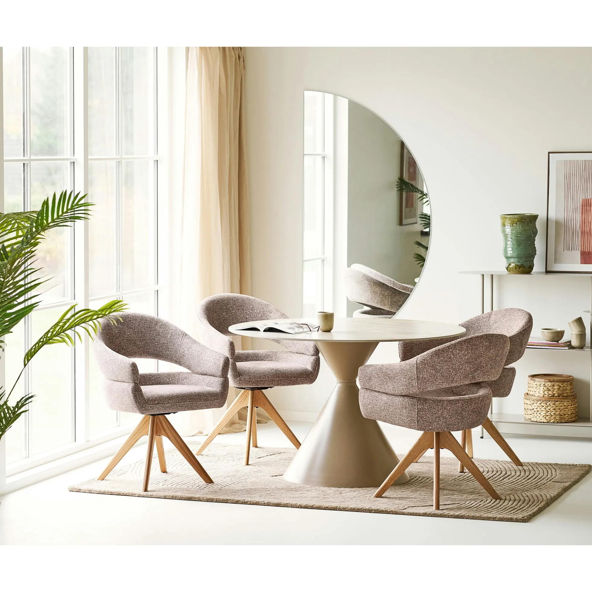 Chaise pivotante brune design avec pied chêne (lot de 2) MONTREUX