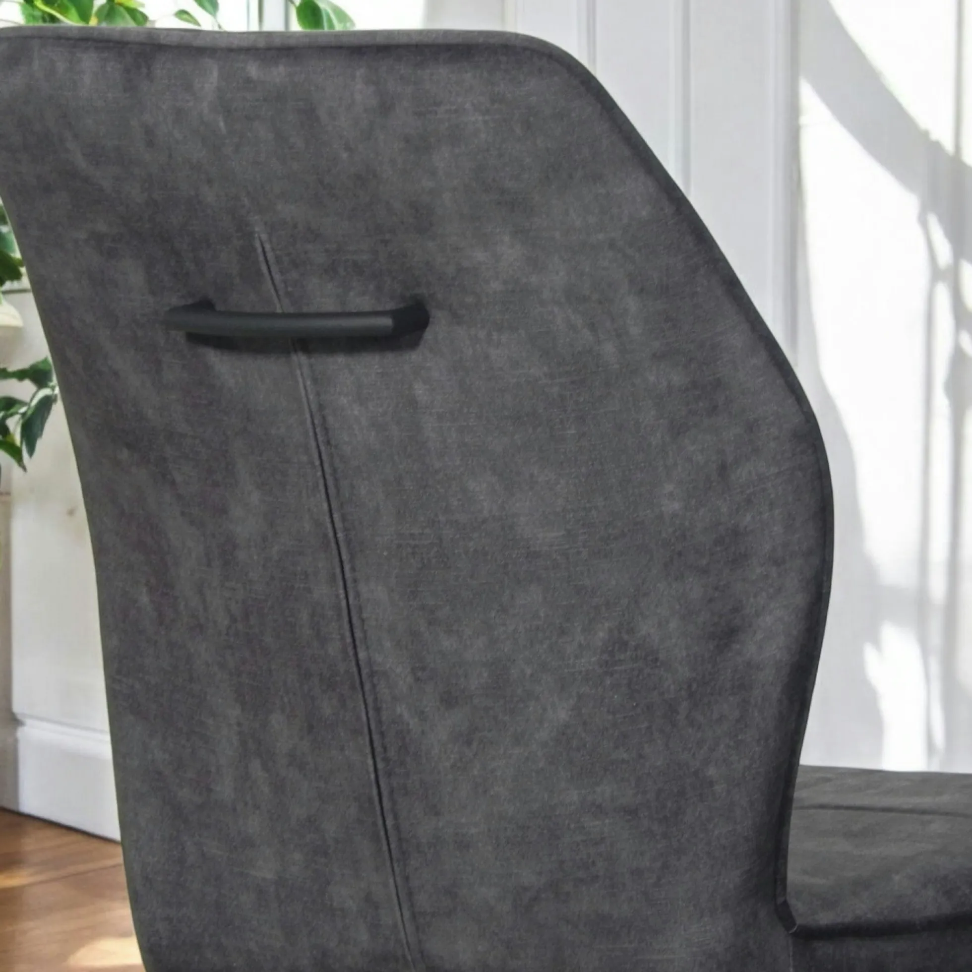 Chaise pivotante grise en velours patiné avec poignée (lot de 2) LOMBARDIE