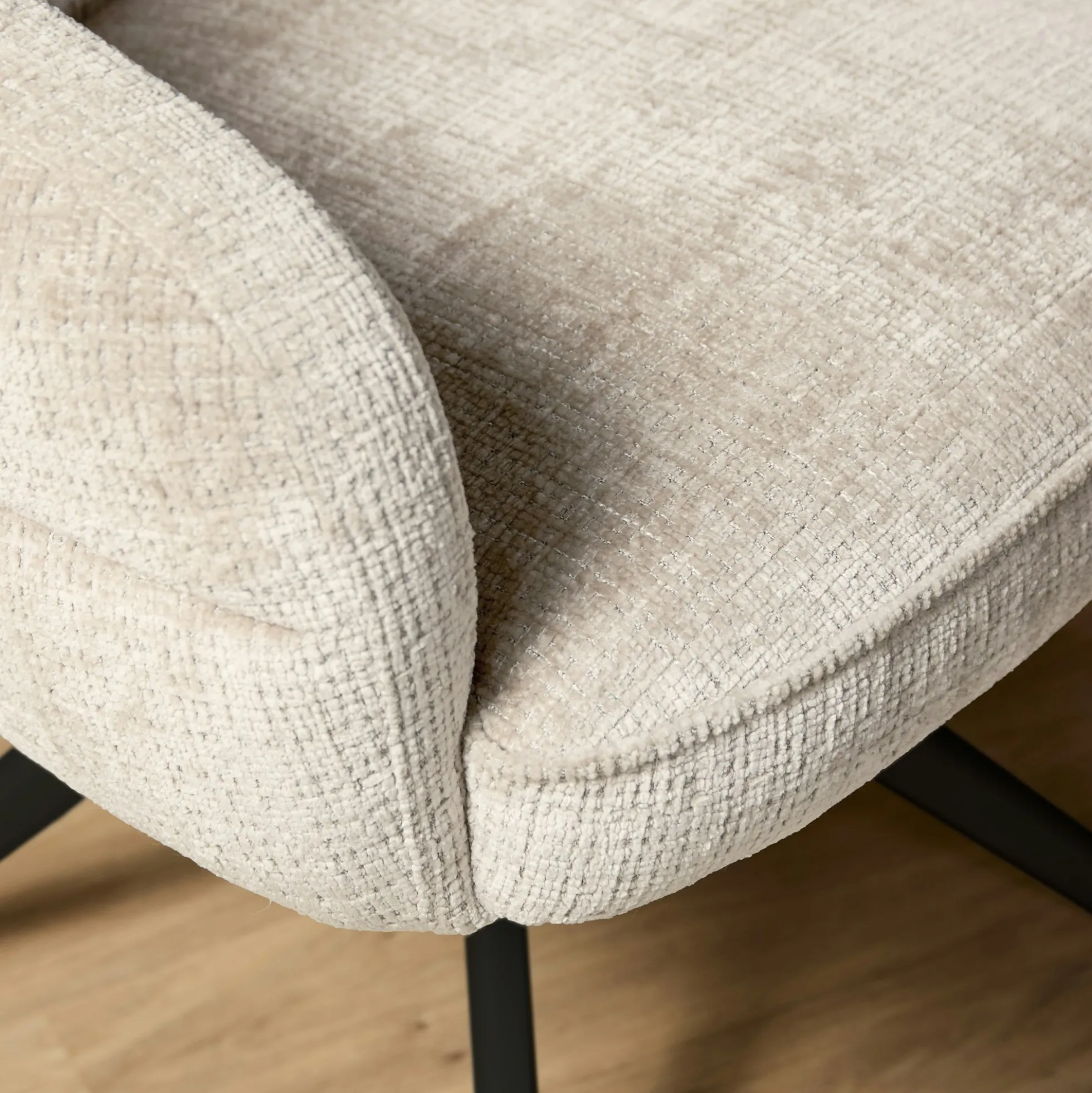 Chaise pivotante tissu blanc chenille pied noir (x2) CORTINA