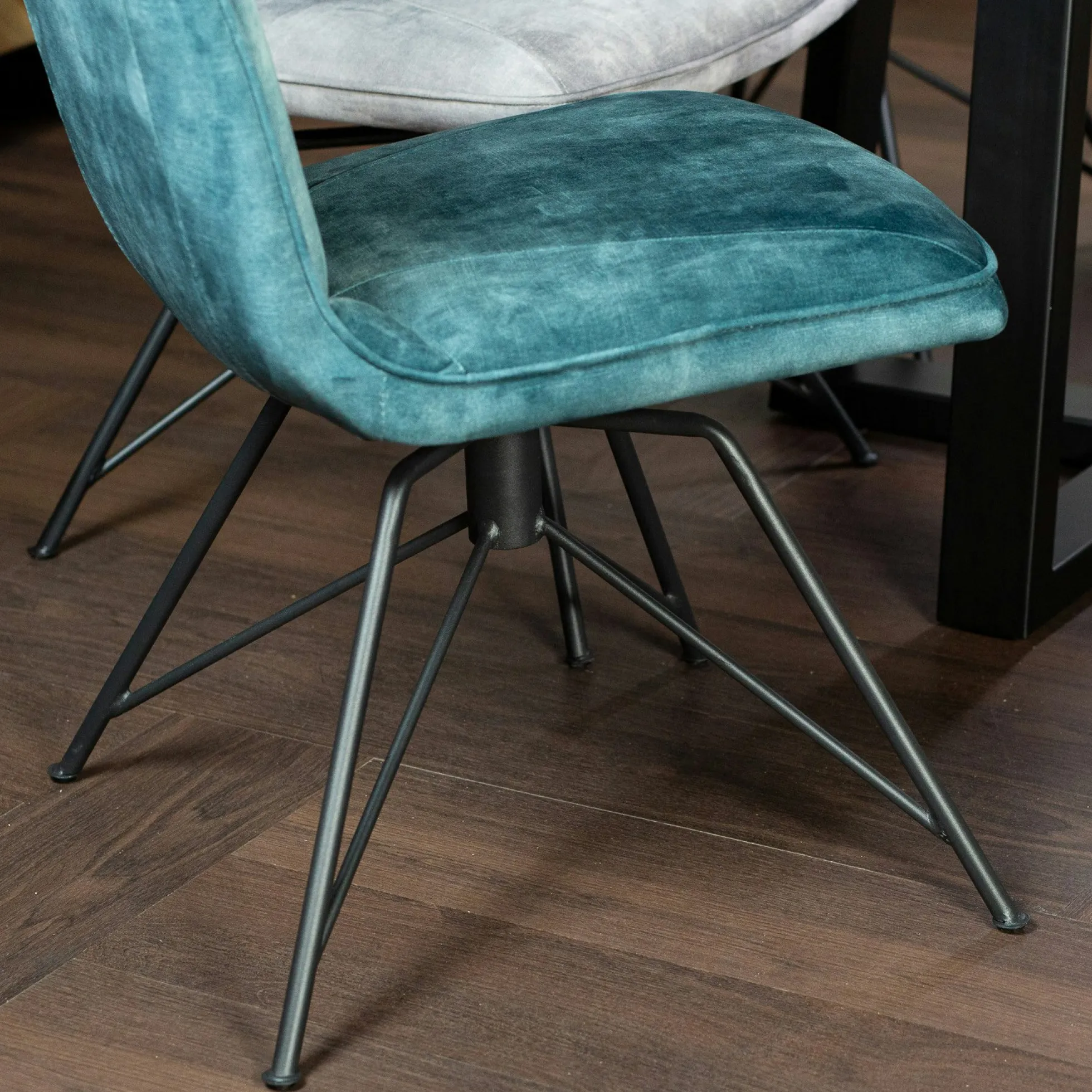 Chaise pivotante velours bleu pétrole (lot de 2) OKA