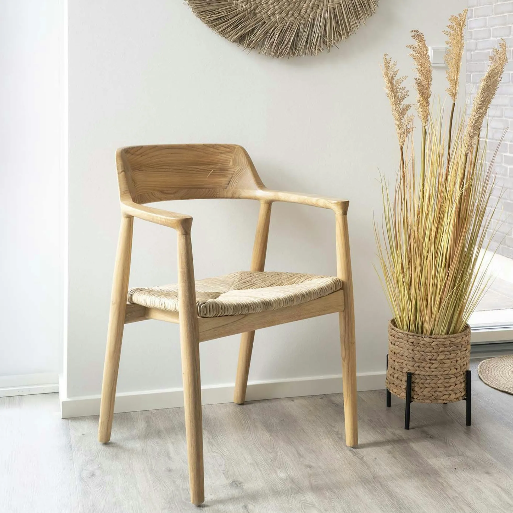 Chaise vintage en bois exotique (lot de 2)