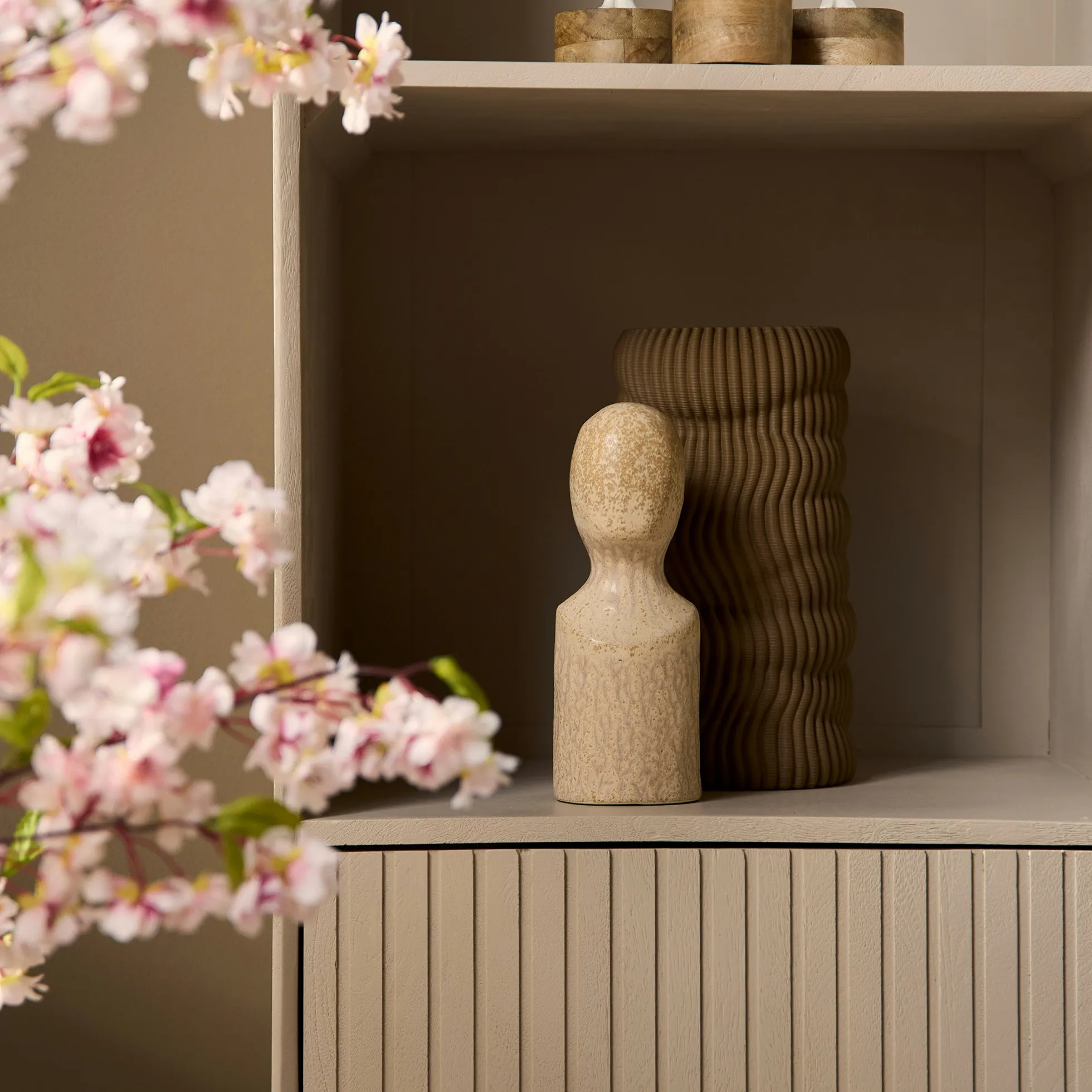 Colonne salon bois sable 1 porte rainurée CORTINA