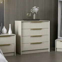 Commode moderne 4 tiroirs beige, façade rainurée BYRON