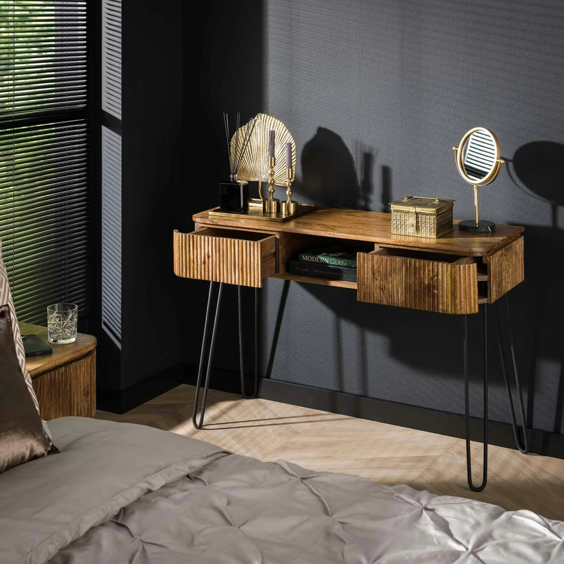 Console de chambre en bois de manguier motif baguette 2 tiroirs DELHI