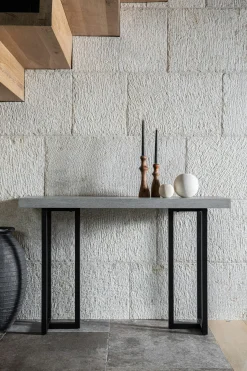 Console design KINGSTON