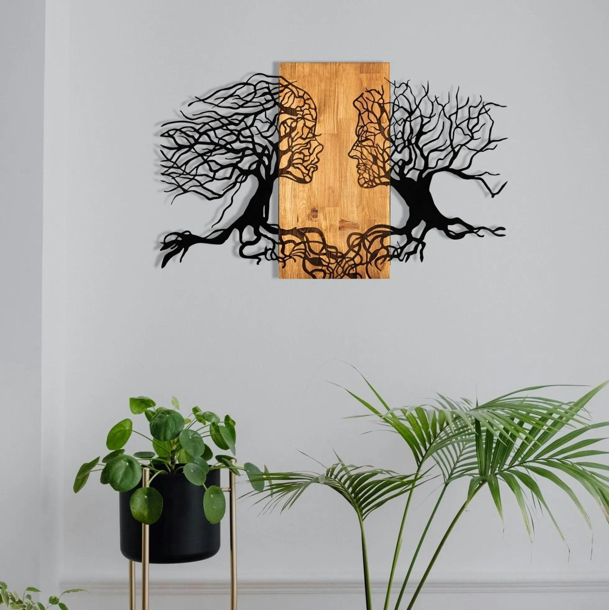 Décoration murale chambre – visages stylisés métal et bois