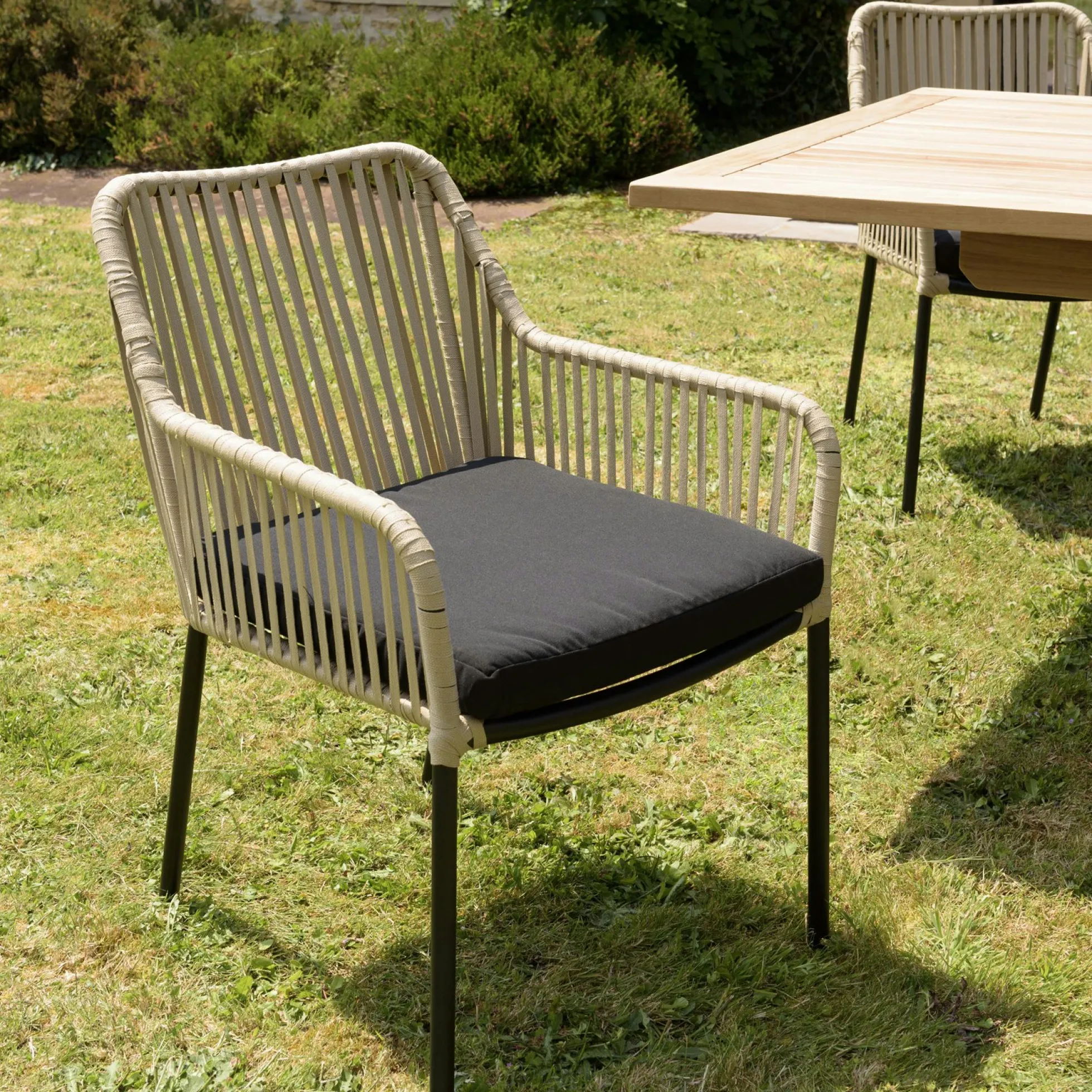 Fauteuil de jardin cordage couleur naturelle 1 coussin noir (lot de 2) GIJON