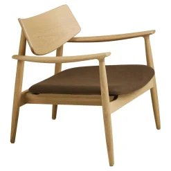 Fauteuil design scandinave en bois de chêne clair ROTTERDAM
