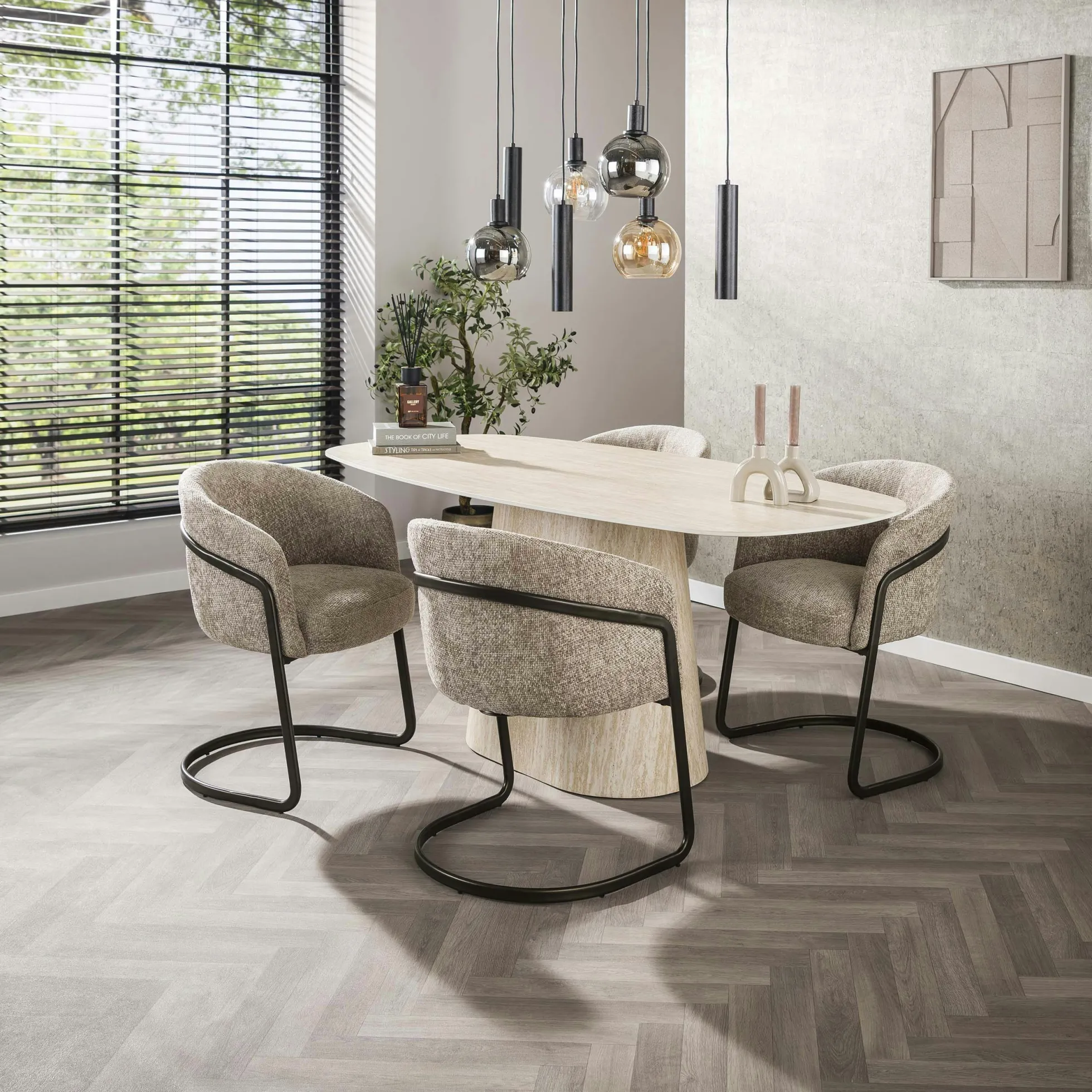 Fauteuil de table beige chenille pied luge bronze (lot de 2) ASCOLI