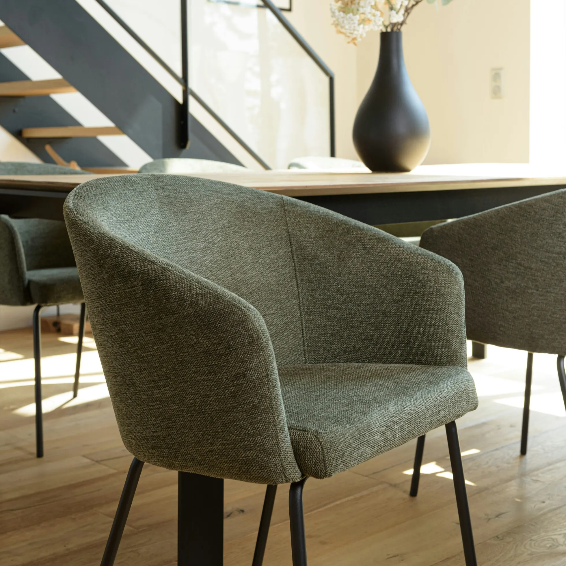 Fauteuil de table contemporain tissu vert olive (lot de 2) TIM