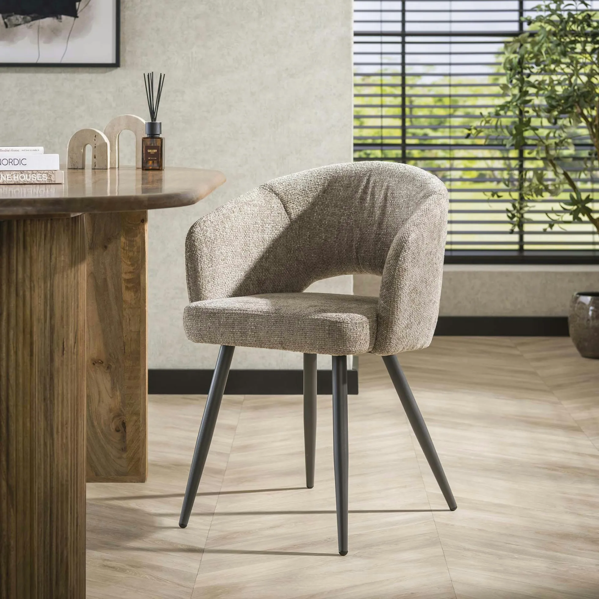 Fauteuil de table en velours tissé sable avec dossier ouvert (lot de 2) GALWAY
