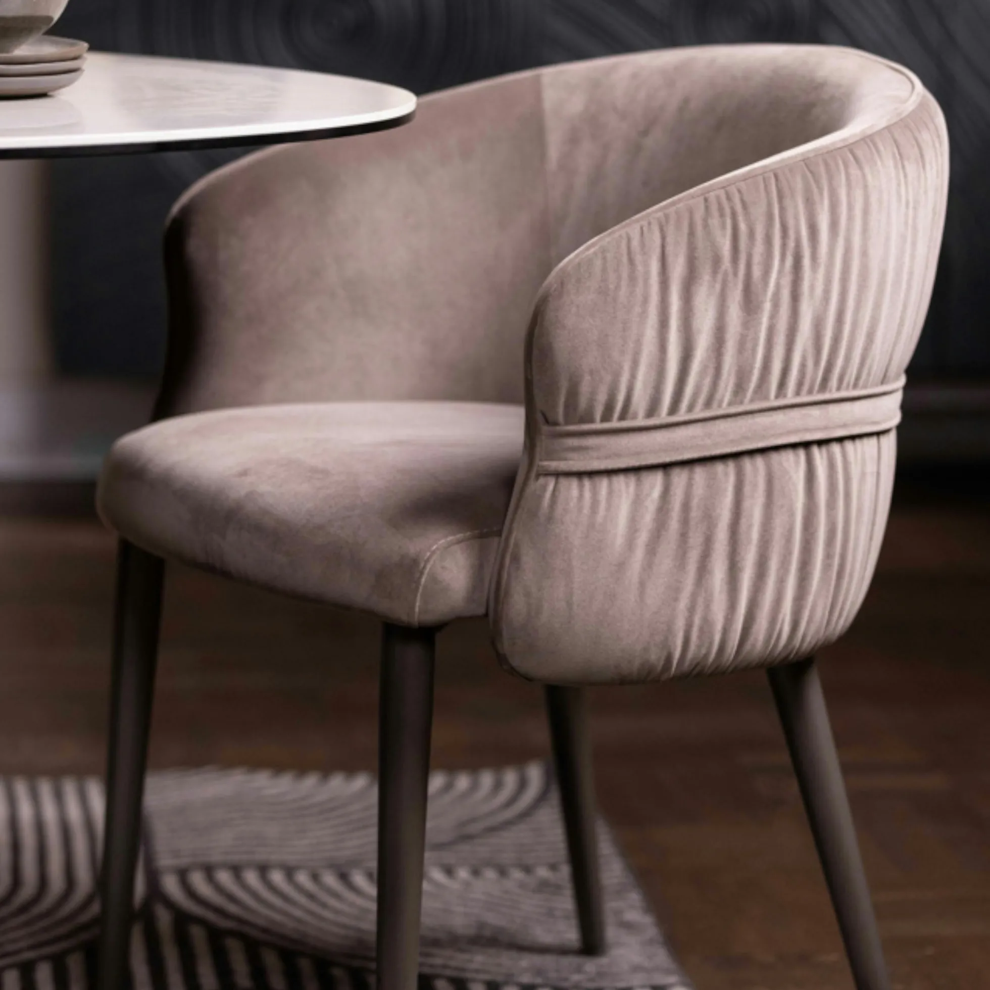Fauteuil de table taupe dos rond avec galon (lot de 2) TREVI
